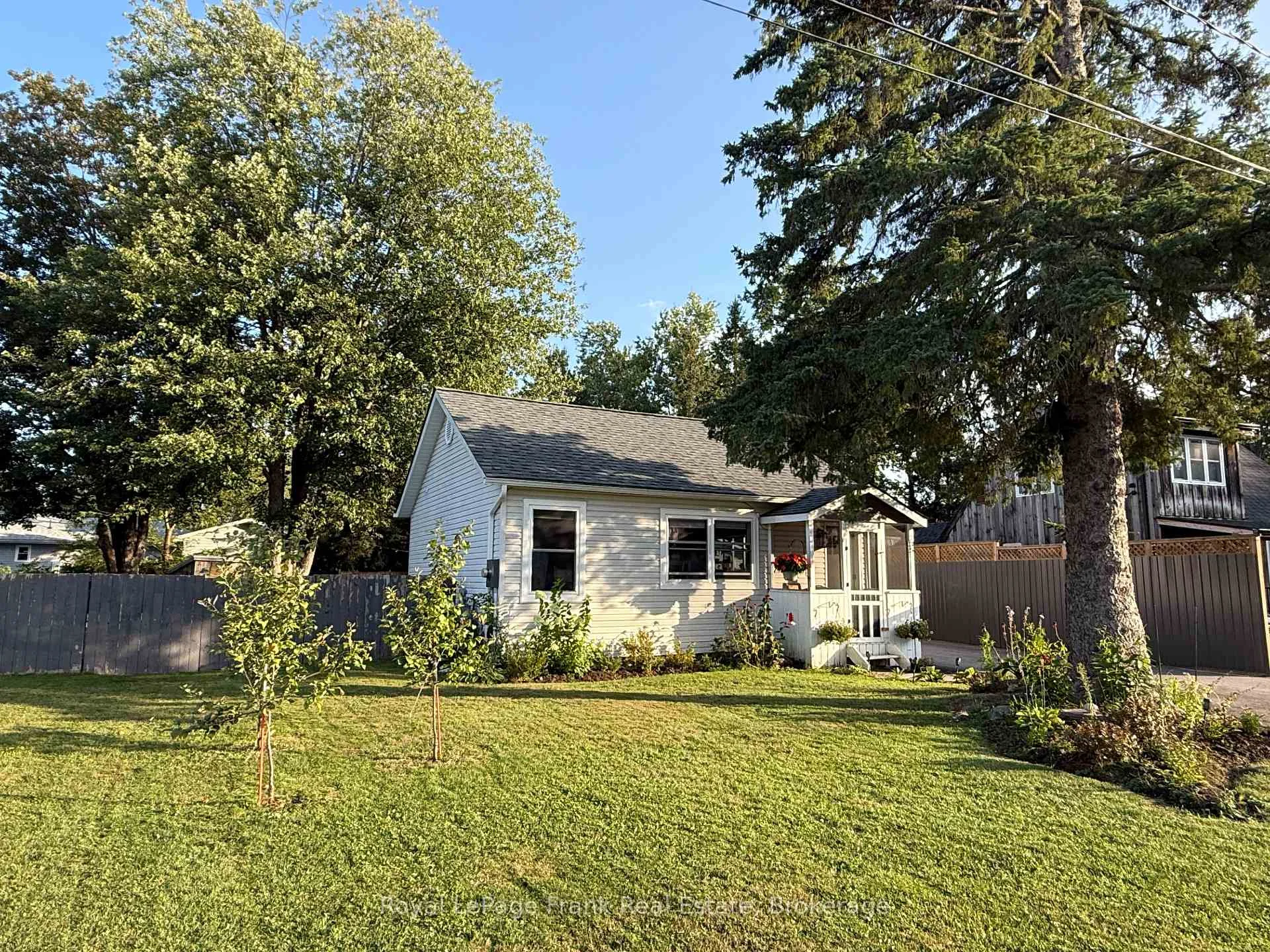 Photo 5 of 235 Kingswood Drive, Gravenhurst, Muskoka (S) — HOMEH