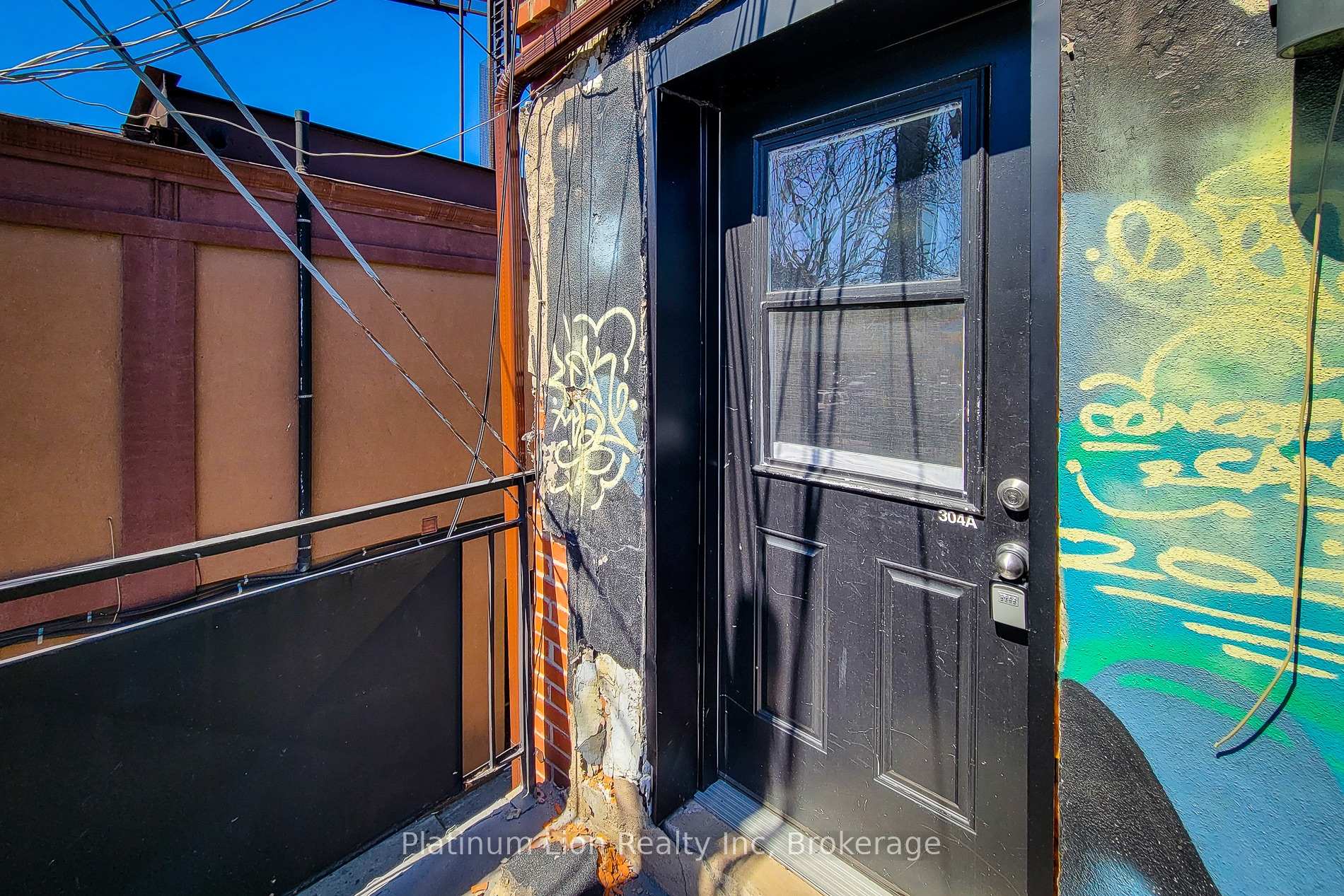 Photo 5 of Unit A, 304 Barton Street, Hamilton, Landsdale — HOMEH