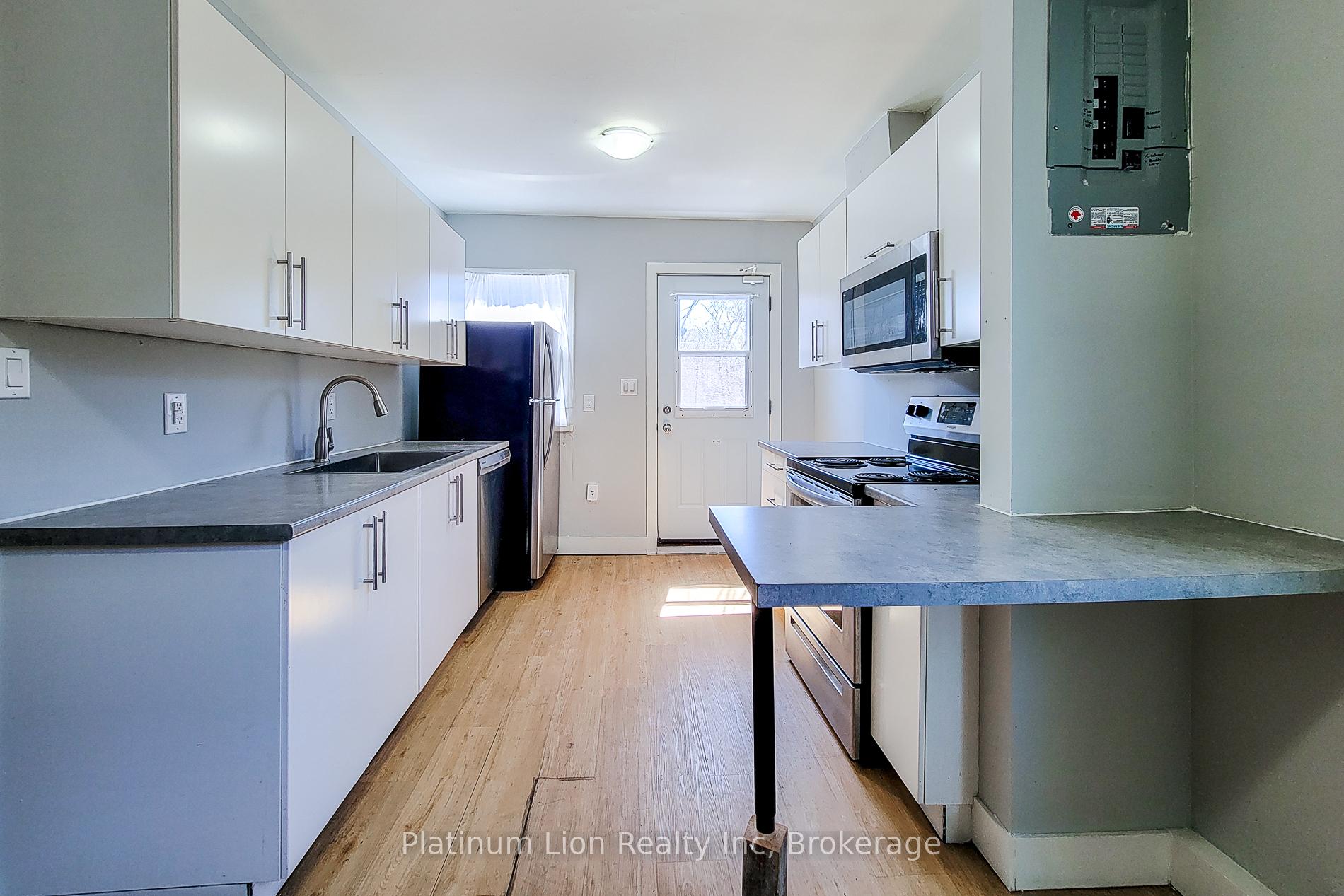 Photo 8 of Unit A, 304 Barton Street, Hamilton, Landsdale — HOMEH