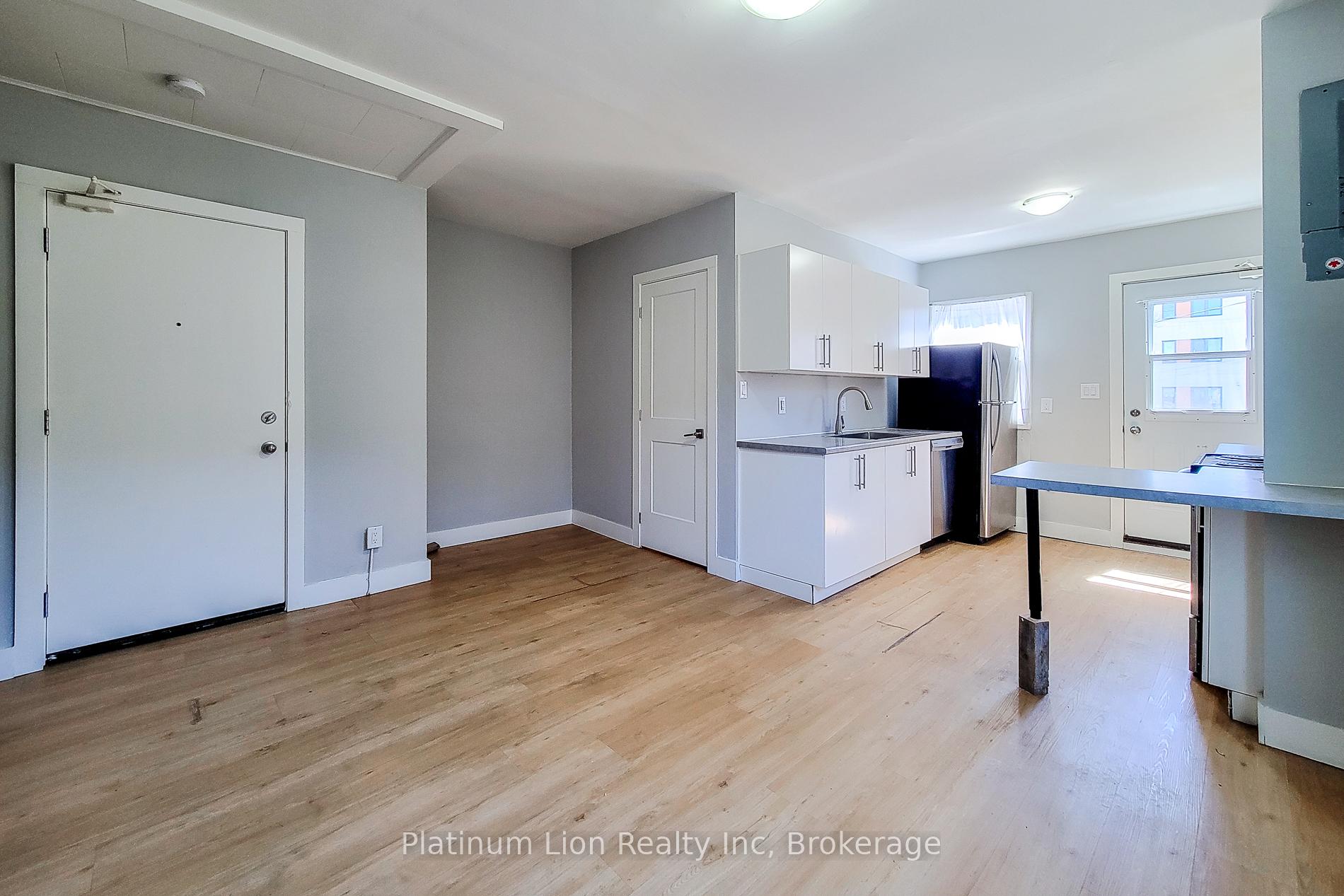 Photo 10 of Unit A, 304 Barton Street, Hamilton, Landsdale — HOMEH