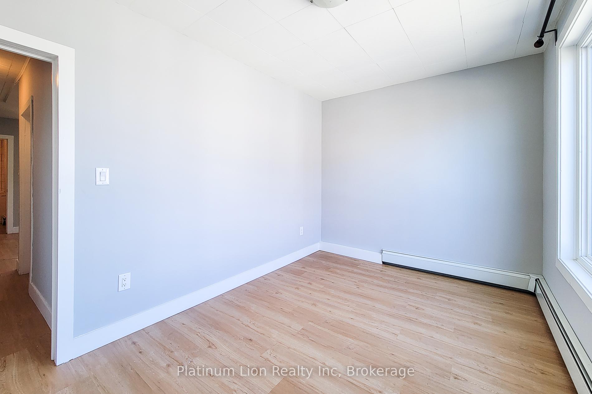 Photo 14 of Unit A, 304 Barton Street, Hamilton, Landsdale — HOMEH