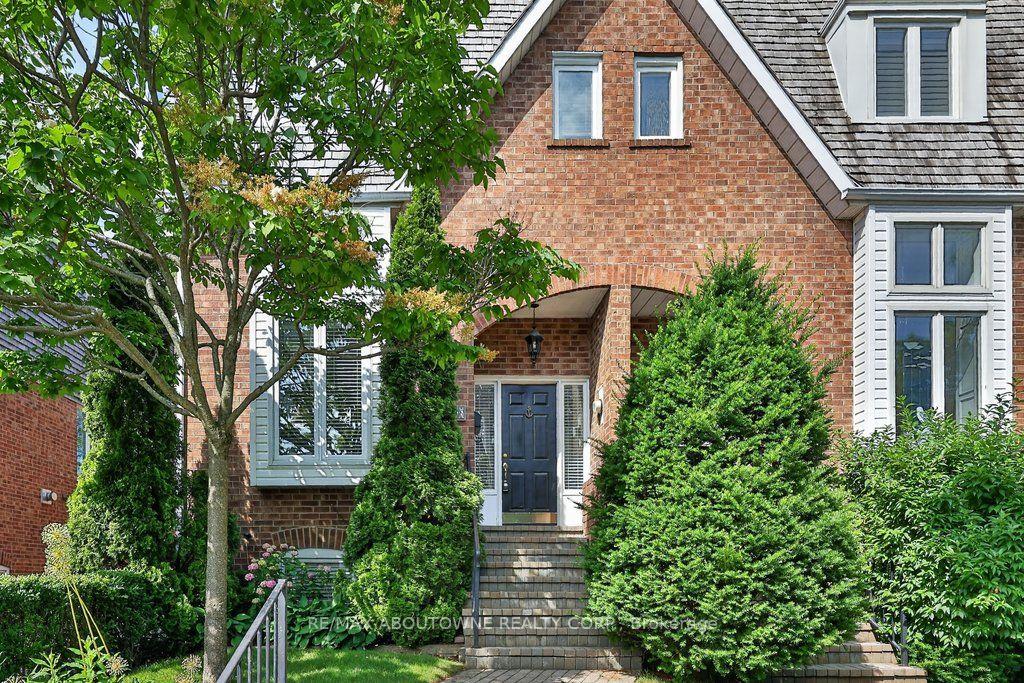 Front of 86 Forsythe Street