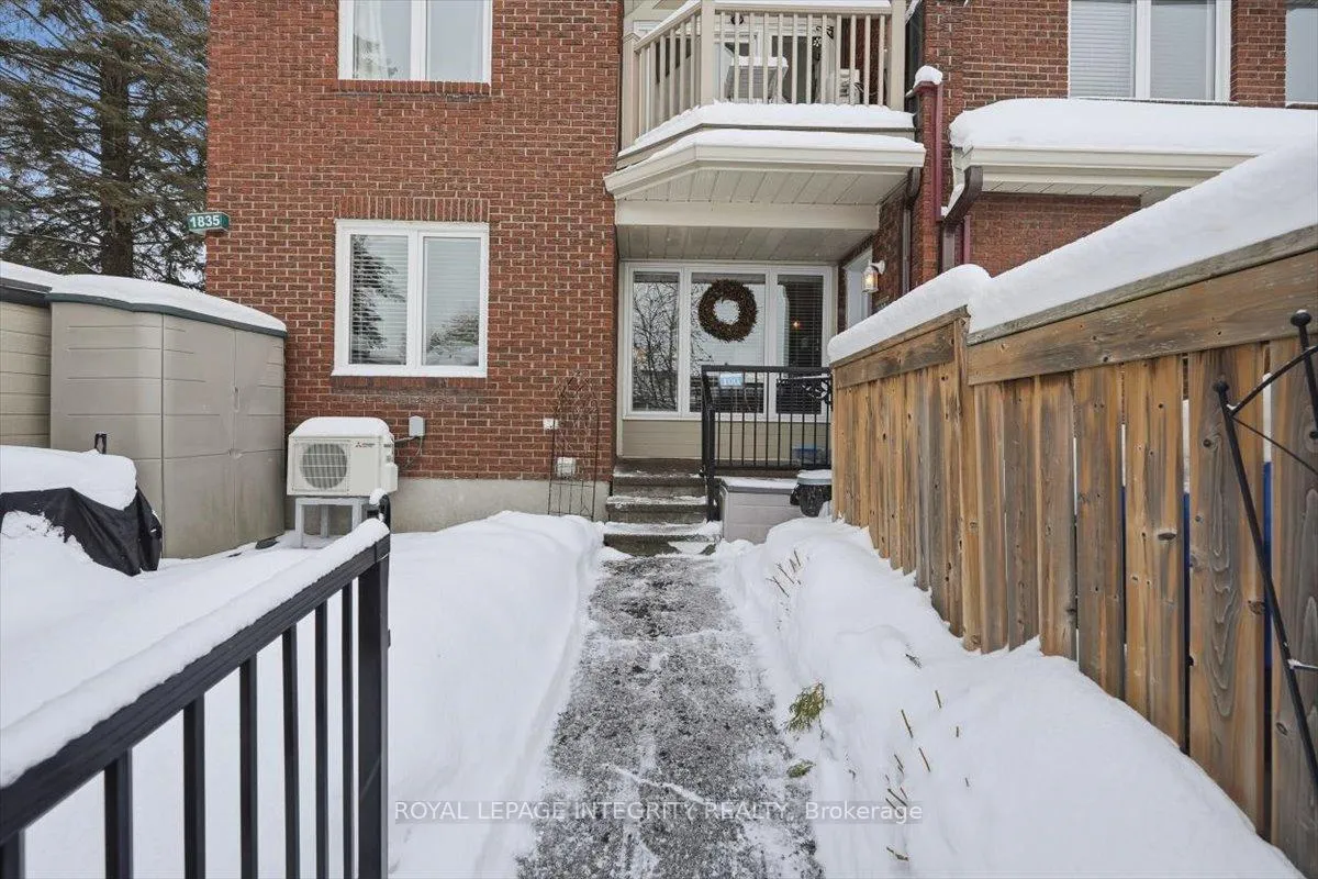 Photo 2 of Unit 100, 1835 Marsala Crescent, Ottawa, Fallingbrook/Pineridge — HOMEH