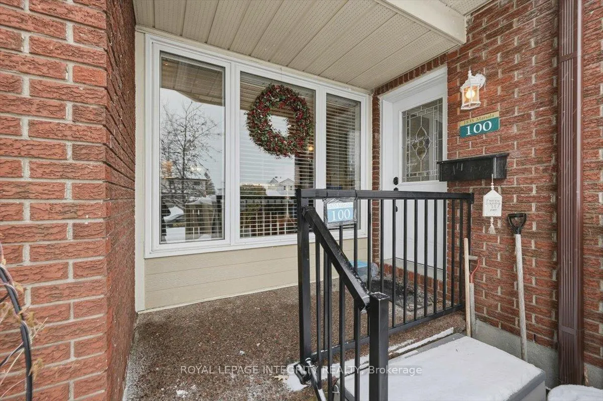 Photo 4 of Unit 100, 1835 Marsala Crescent, Ottawa, Fallingbrook/Pineridge — HOMEH