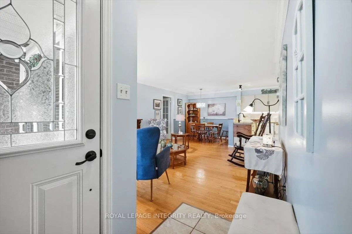 Photo 5 of Unit 100, 1835 Marsala Crescent, Ottawa, Fallingbrook/Pineridge — HOMEH