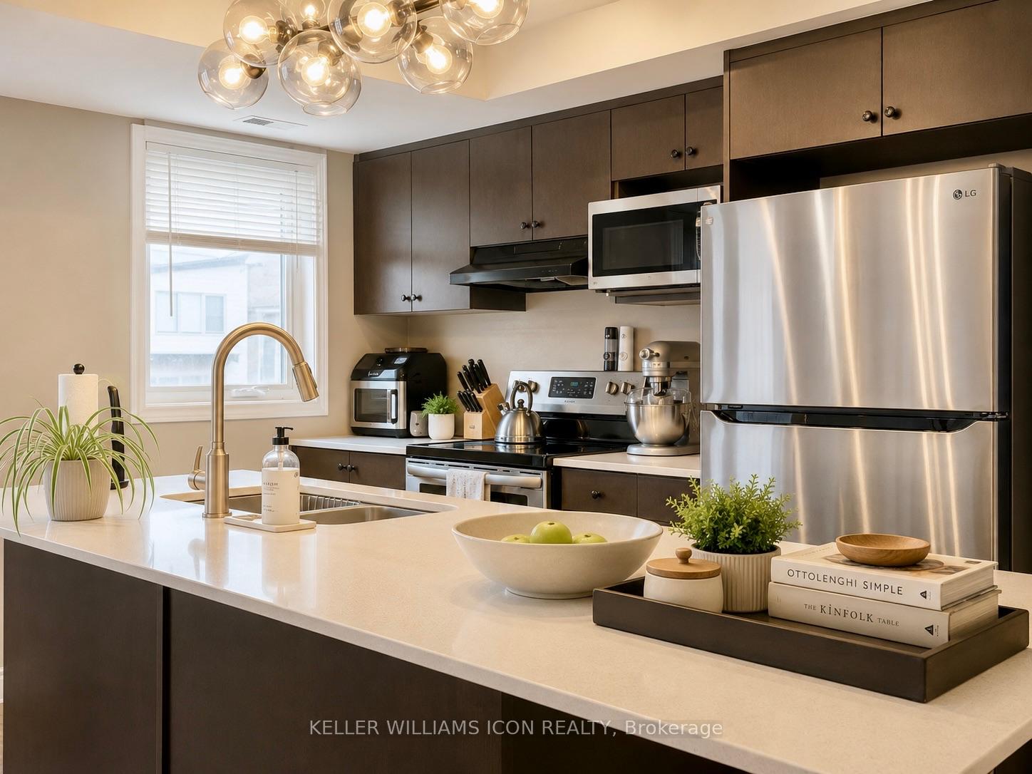 Photo 7 of 581 Ozawa Private, Ottawa, CFB Rockcliffe and Area — HOMEH
