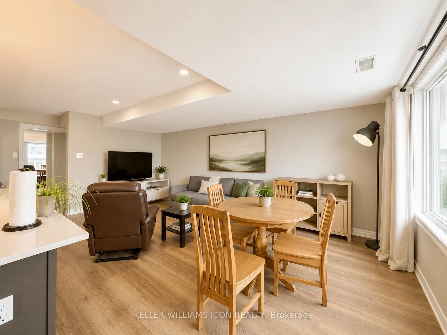 Photo 8 of 581 Ozawa Private, Ottawa, CFB Rockcliffe and Area — HOMEH