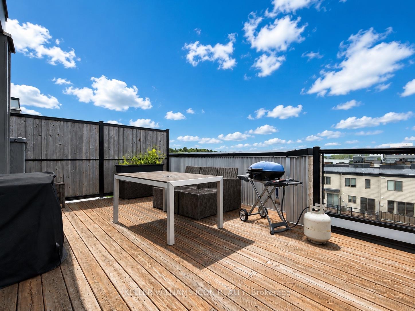 Photo 14 of 581 Ozawa Private, Ottawa, CFB Rockcliffe and Area — HOMEH