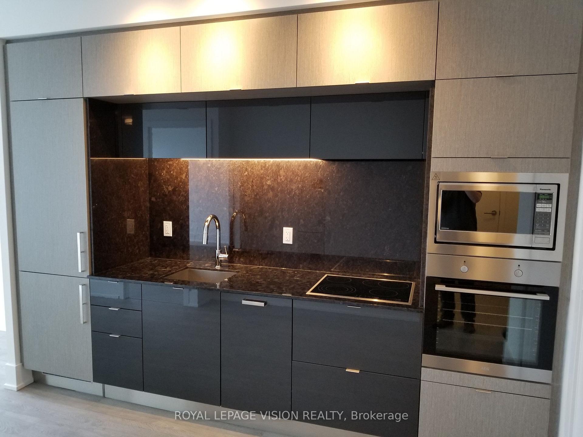 Photo 2 of Unit 4413, 10 York Street, Toronto, Waterfront Communities — HOMEH