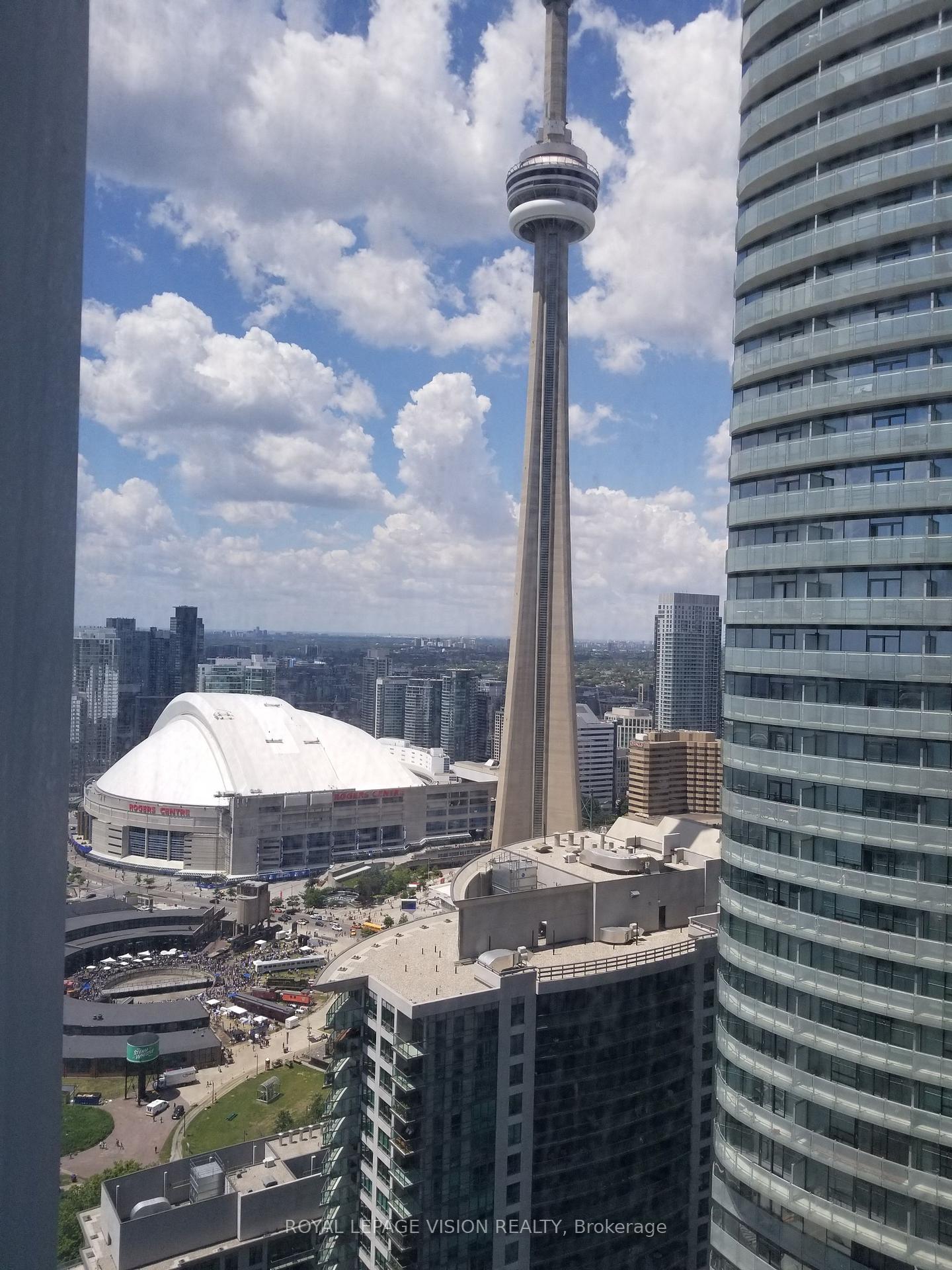 Photo 6 of Unit 4413, 10 York Street, Toronto, Waterfront Communities — HOMEH
