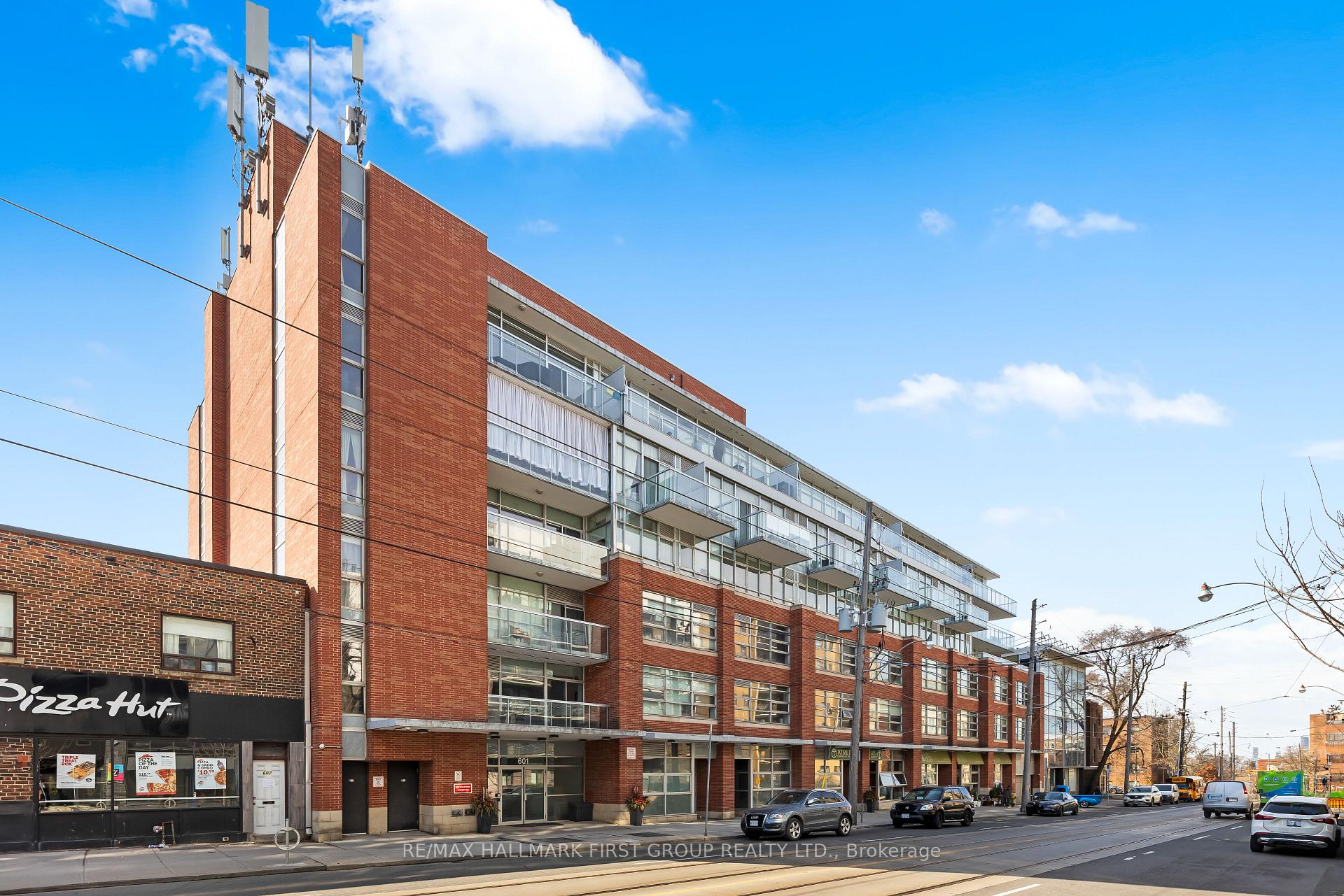 Photo 3 of Unit 214, 601 Kingston Road, Toronto, The Beaches — HOMEH
