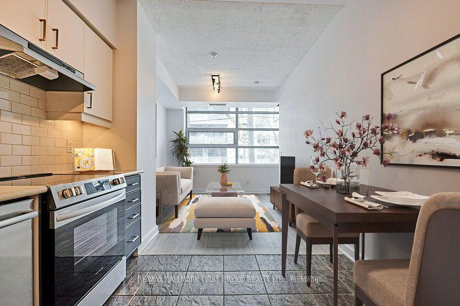 Photo 5 of Unit 214, 601 Kingston Road, Toronto, The Beaches — HOMEH