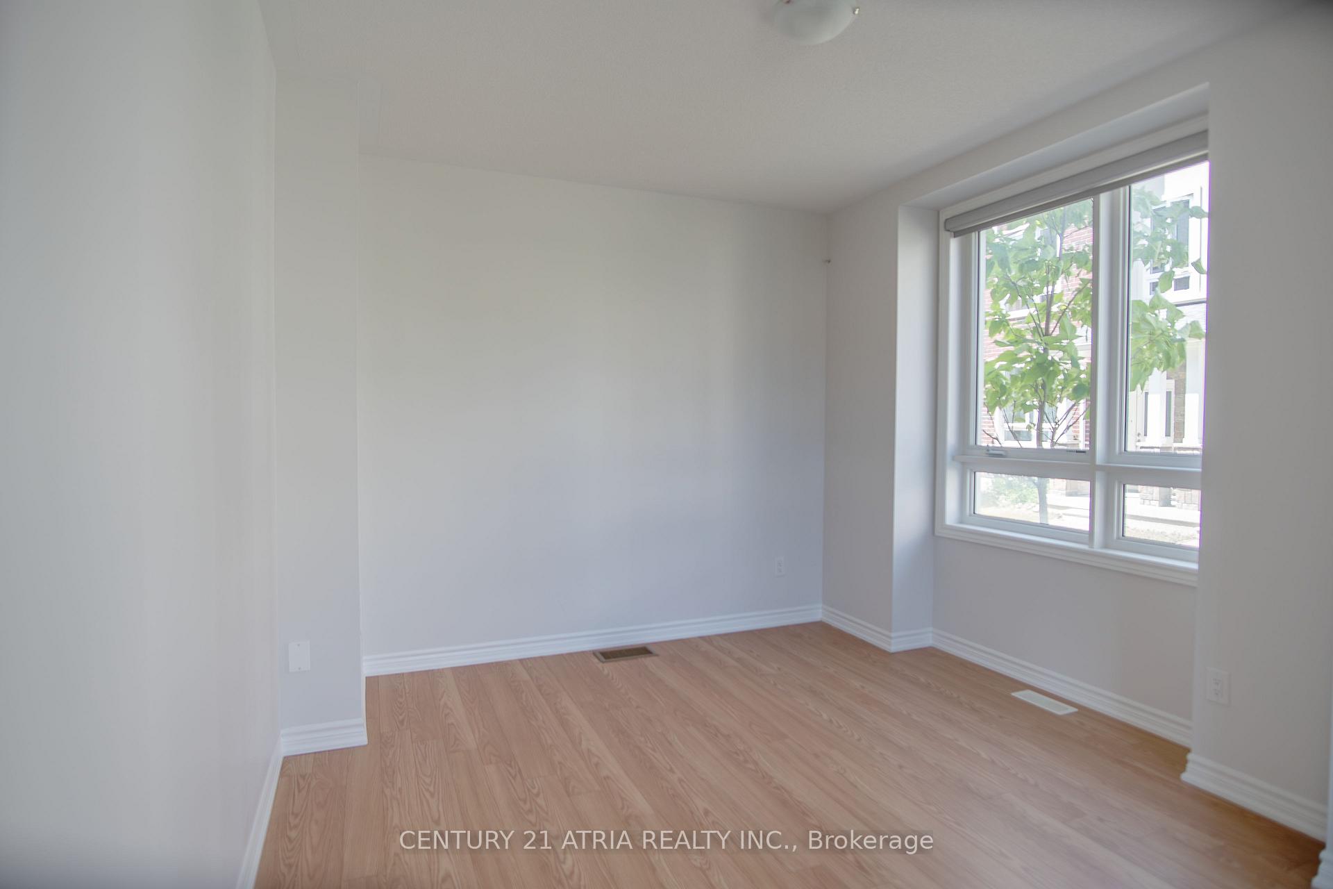 Photo 2 of 18 Imperial College Lane, Markham, Wismer — HOMEH