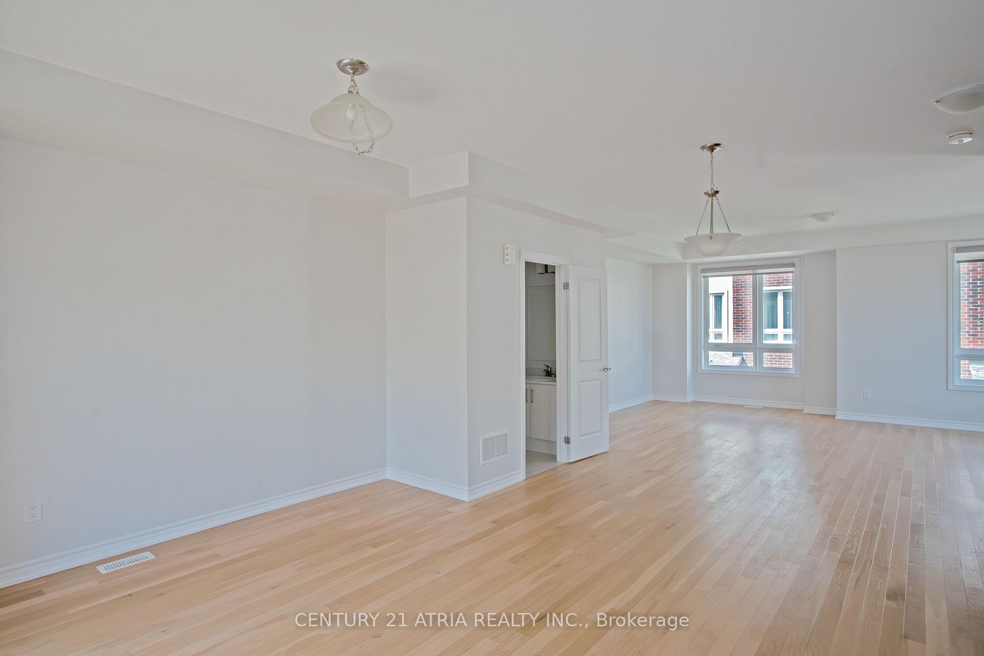 Photo 7 of 18 Imperial College Lane, Markham, Wismer — HOMEH