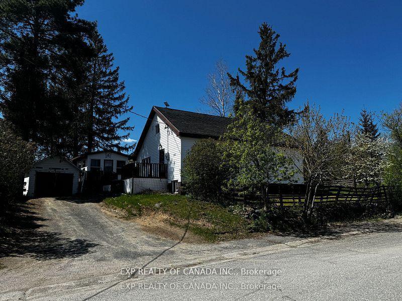 Photo of 582 Government Road W