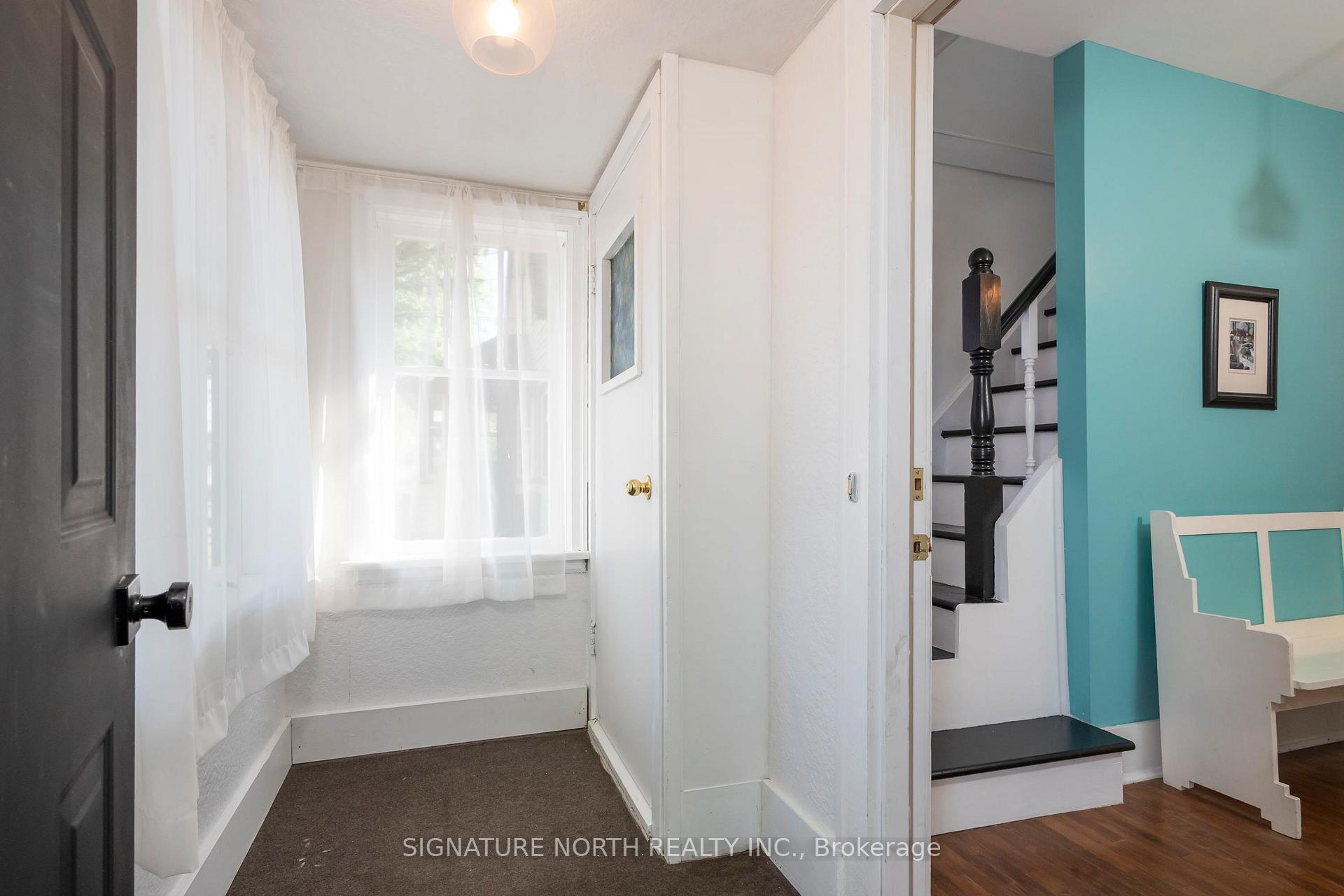 Photo 5 of 105 Machar Avenue, Thunder Bay, Court / Cumberland — HOMEH