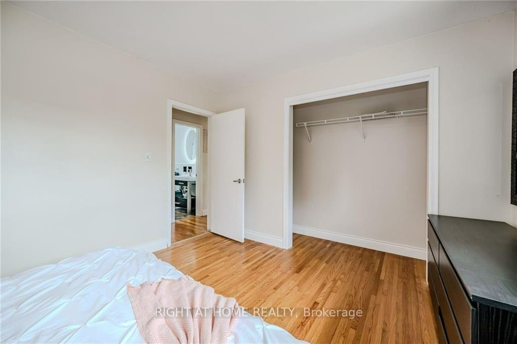 Photo 5 of Unit B, 1385 Olga Drive, Burlington, Brant — HOMEH