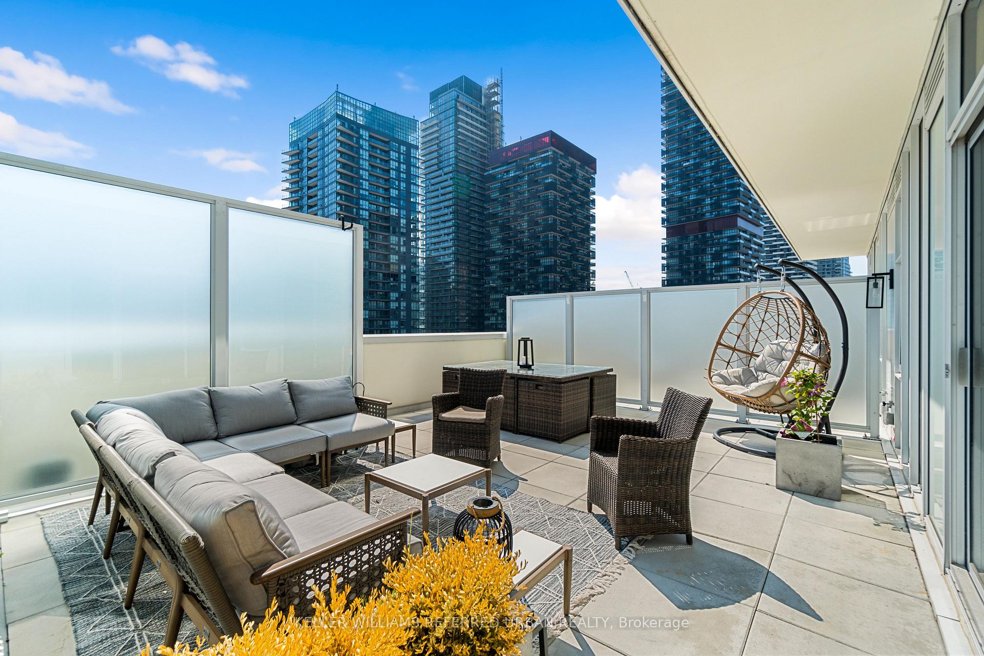 Photo 7 of Unit 1203, 33 Helendale Street, Toronto, Yonge-Eglinton — HOMEH