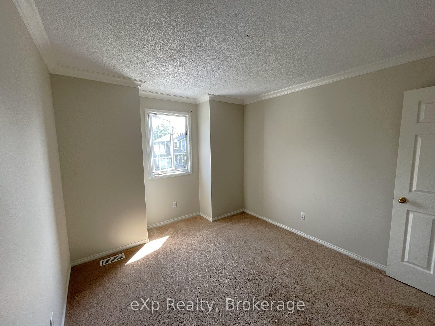 Photo 21 of 12 Sherwood Crescent, Belleville, Belleville Ward — HOMEH