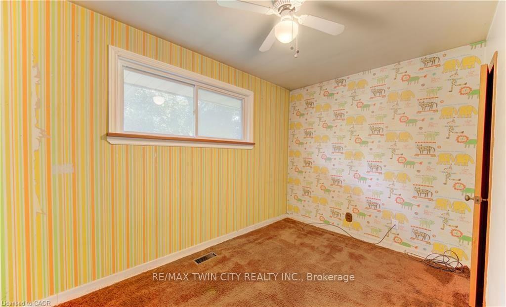 Photo 17 of 9 Rothsay Avenue, Kitchener, Heritage Park - Kitchener — HOMEH