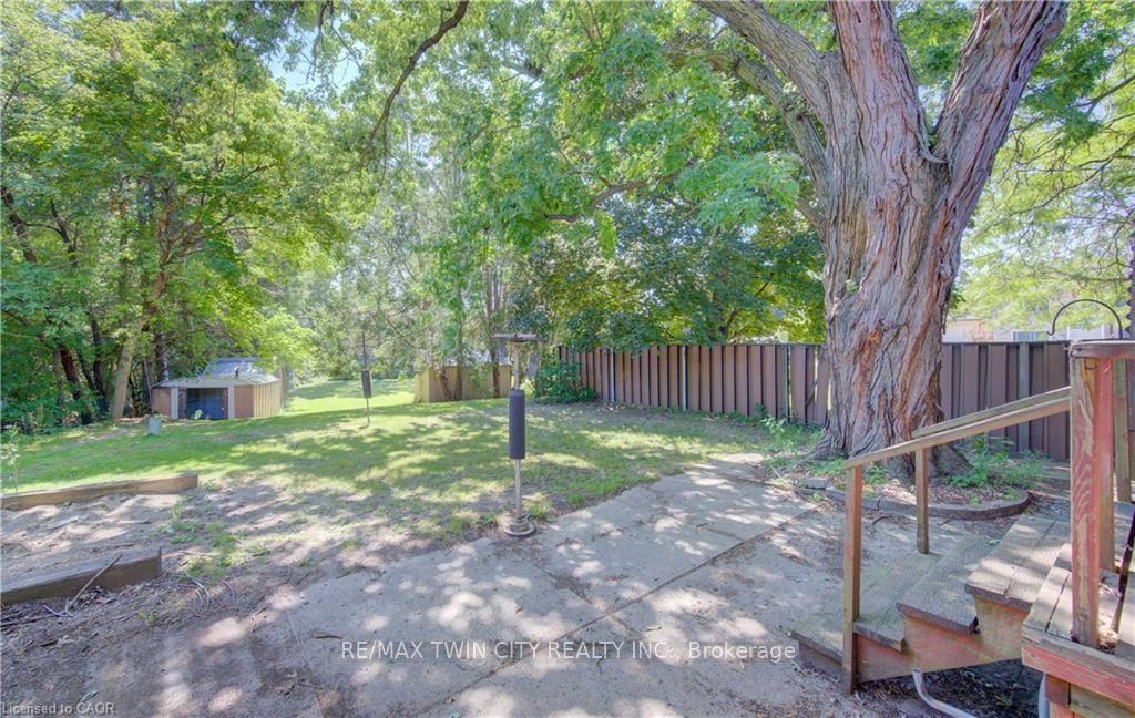 Photo 29 of 9 Rothsay Avenue, Kitchener, Heritage Park - Kitchener — HOMEH