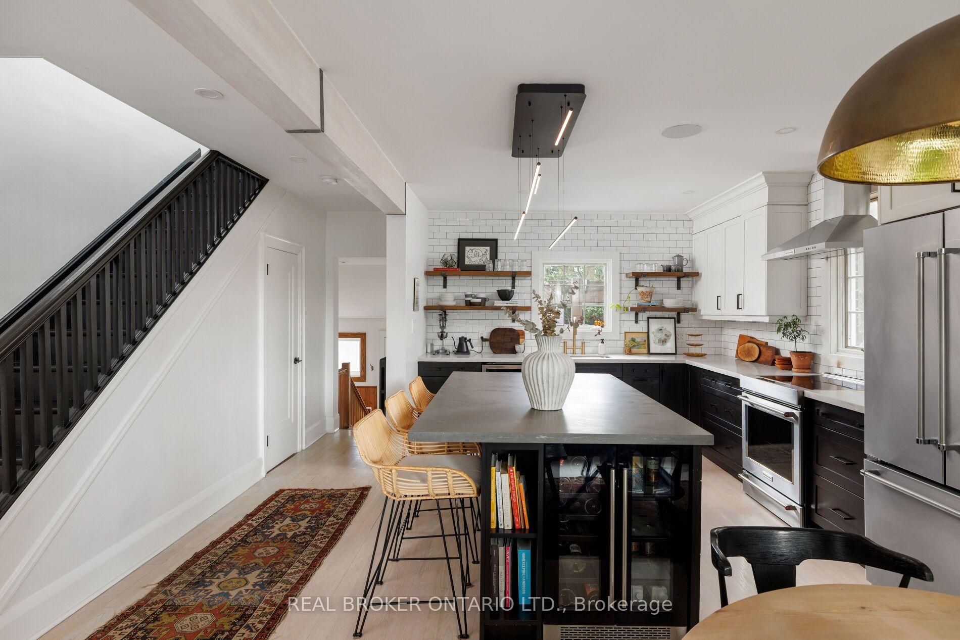 Photo 3 of 39 Beechwood Drive, Toronto, Broadview North — HOMEH