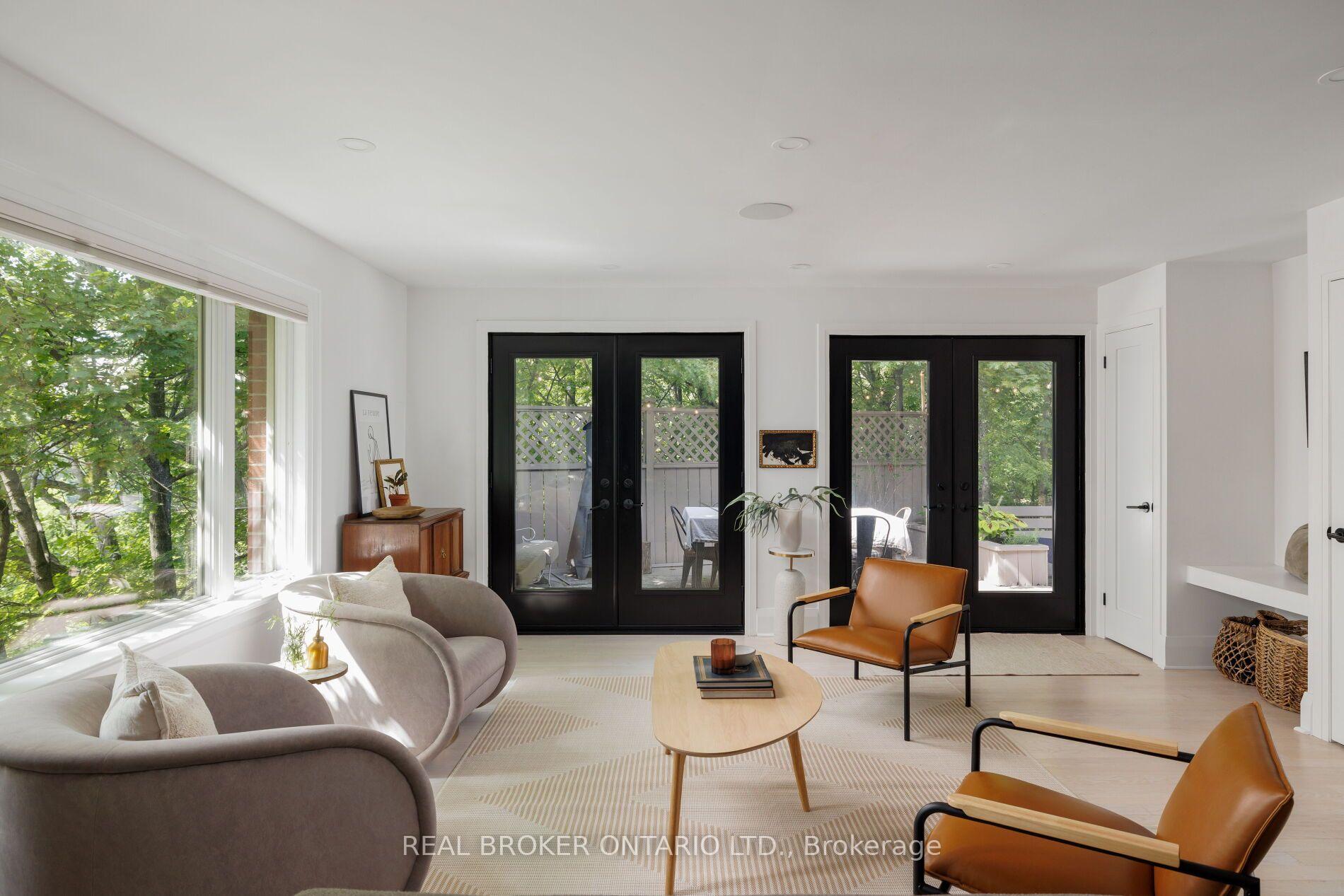 Photo 20 of 39 Beechwood Drive, Toronto, Broadview North — HOMEH