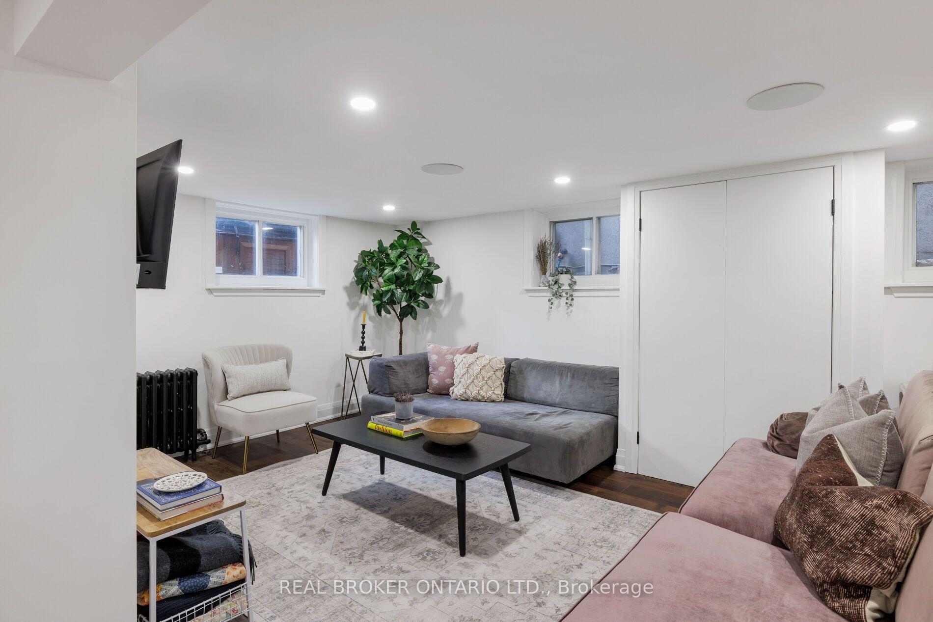 Photo 34 of 39 Beechwood Drive, Toronto, Broadview North — HOMEH