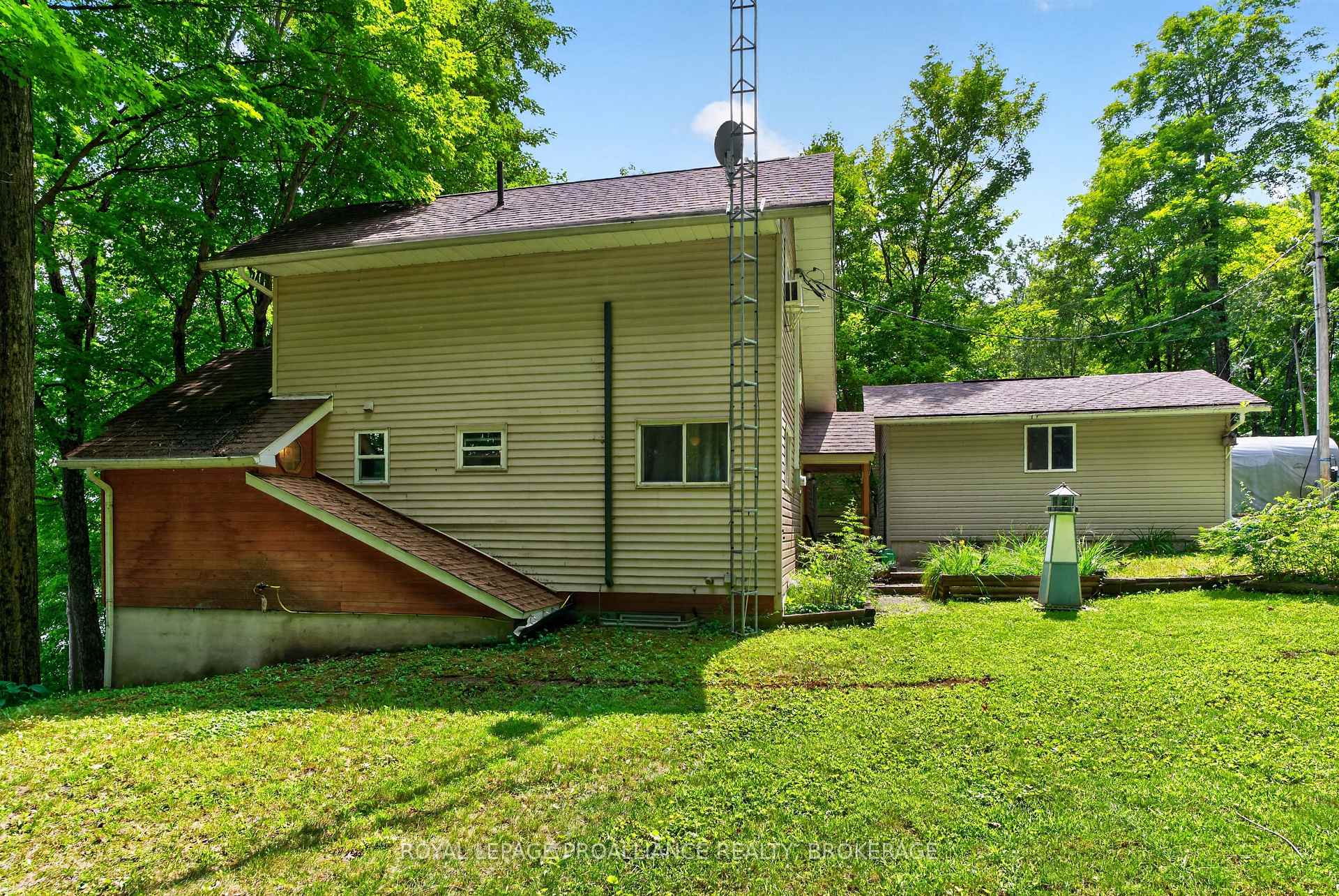 Photo 32 of 110 Maple Grove Crescent, Frontenac, Frontenac South — HOMEH