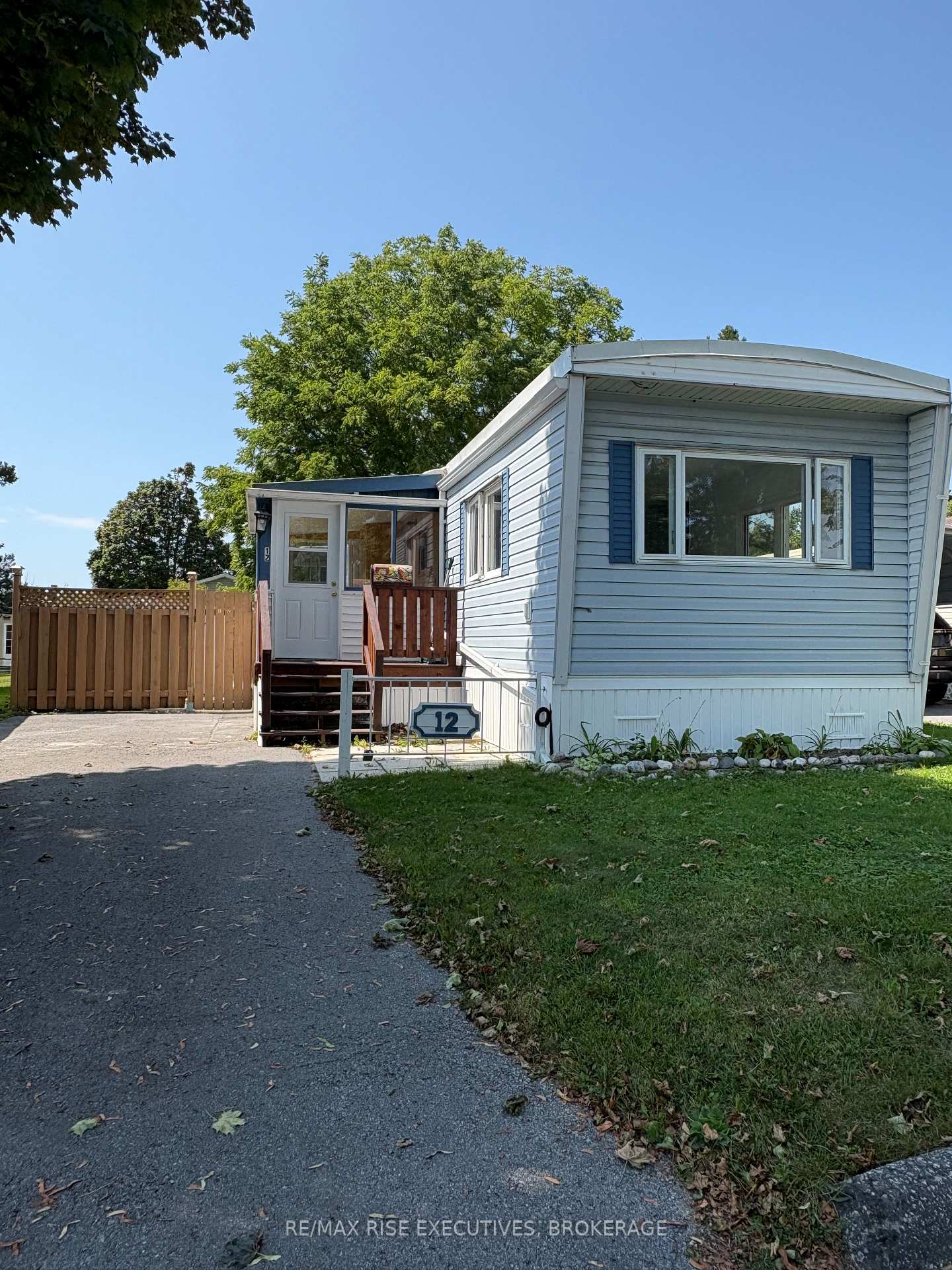 Photo 2 of 12 Wentworth Drive, Kingston, Rideau — HOMEH