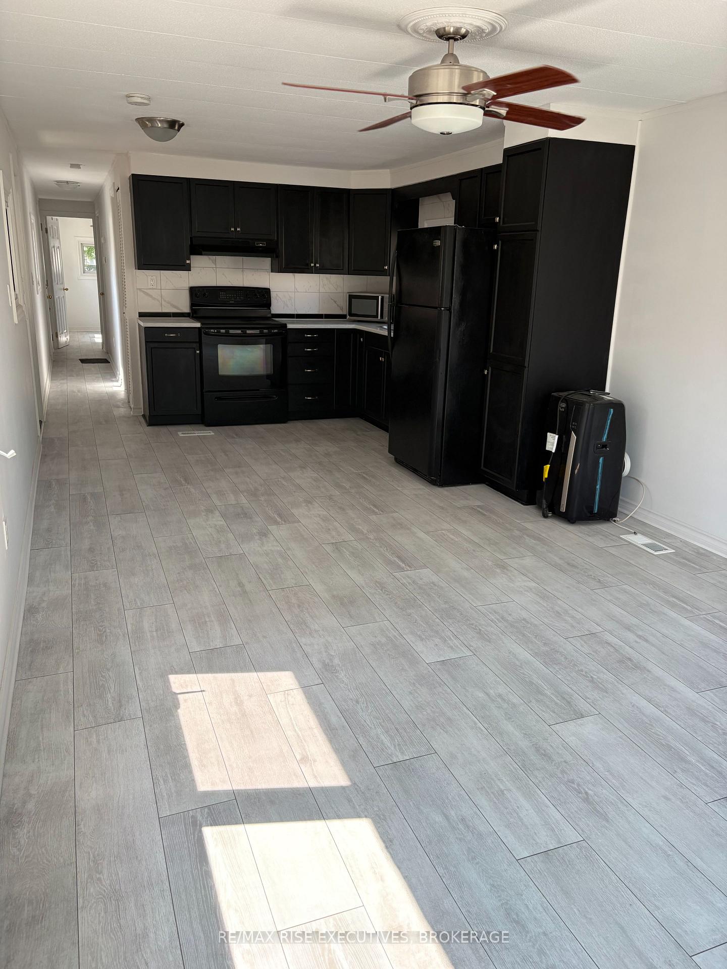 Photo 6 of 12 Wentworth Drive, Kingston, Rideau — HOMEH