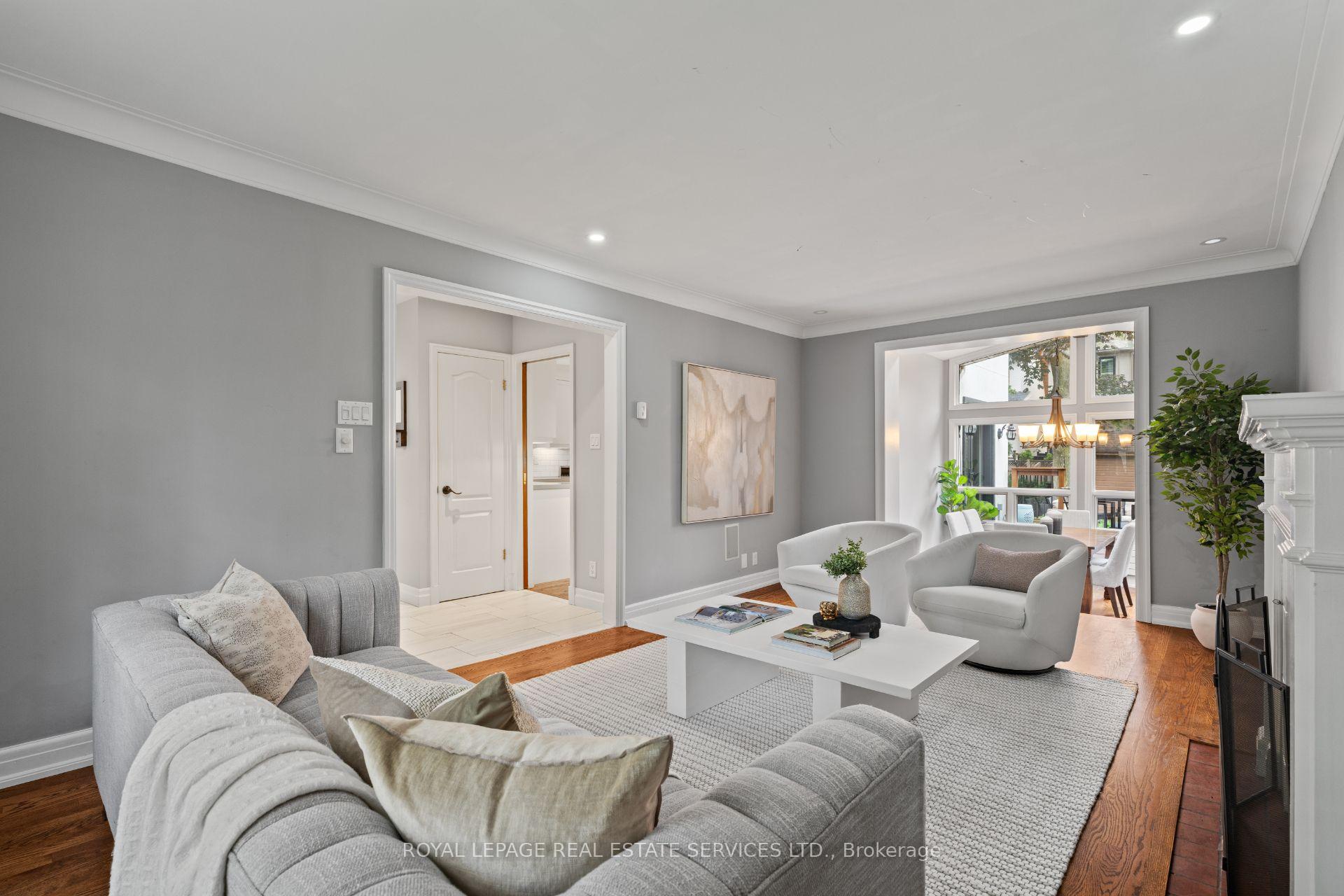 Photo 5 of 100 Dunedin Drive, Etobicoke, Kingsway South — HOMEH