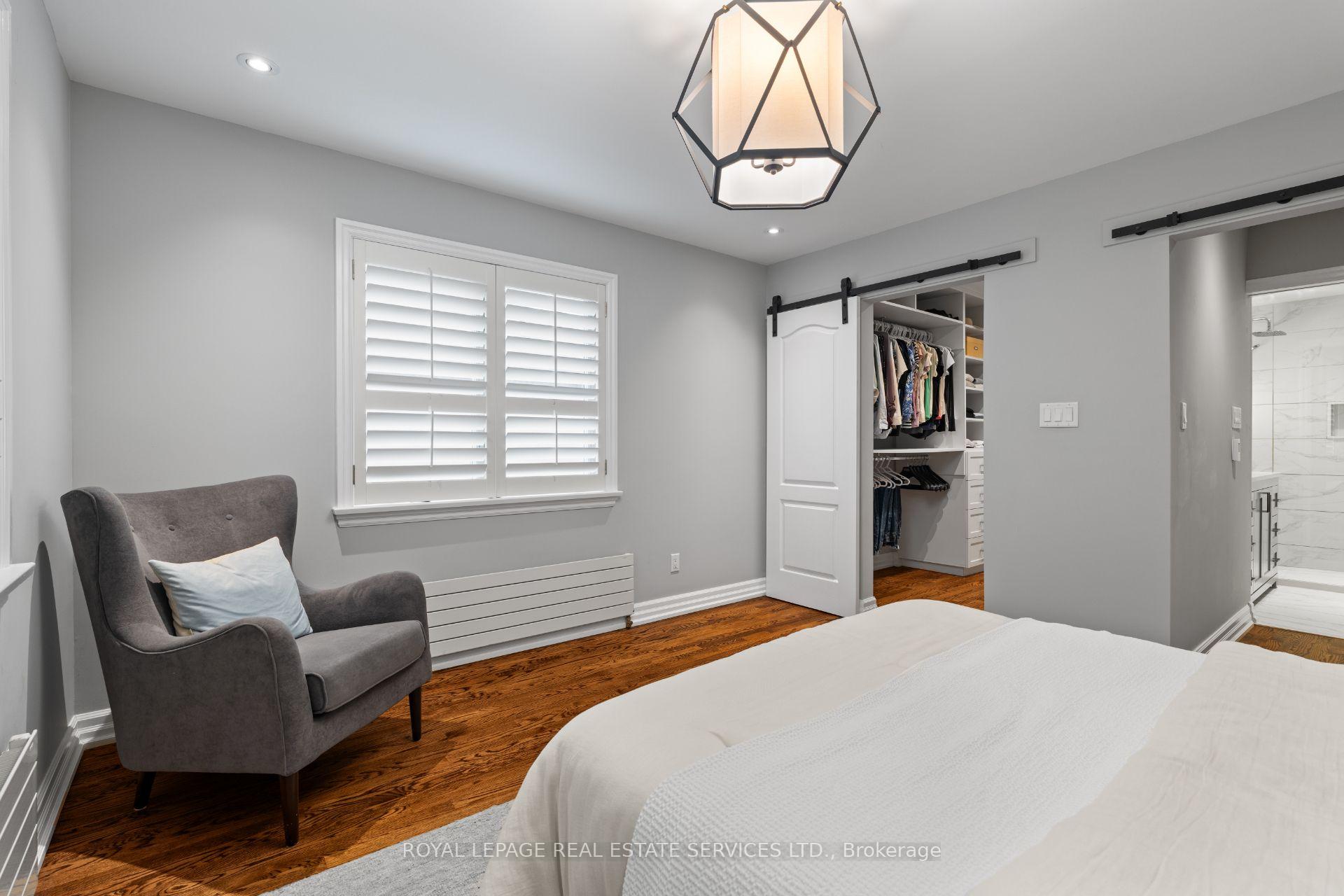 Photo 22 of 100 Dunedin Drive, Etobicoke, Kingsway South — HOMEH