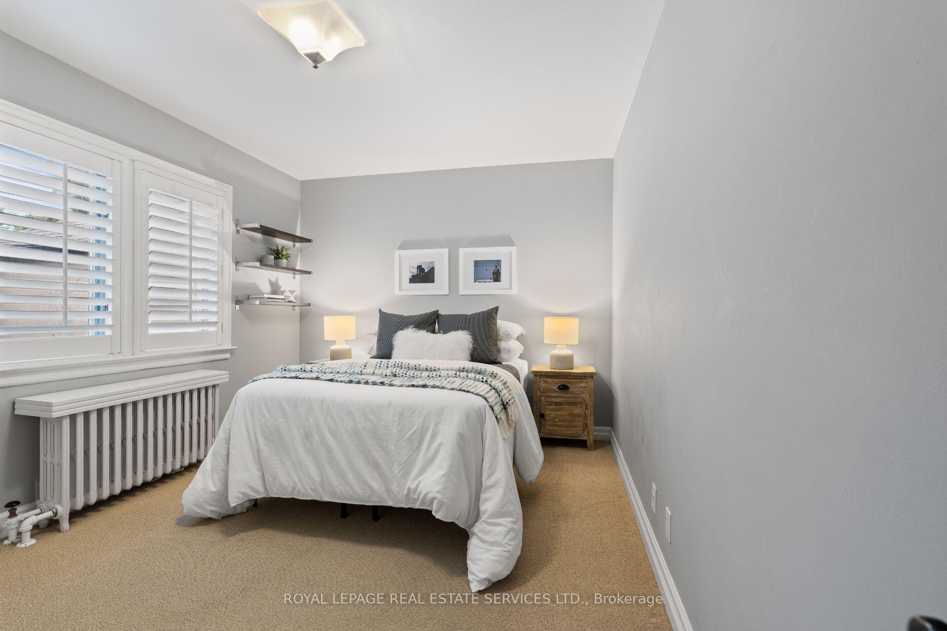 Photo 26 of 100 Dunedin Drive, Etobicoke, Kingsway South — HOMEH