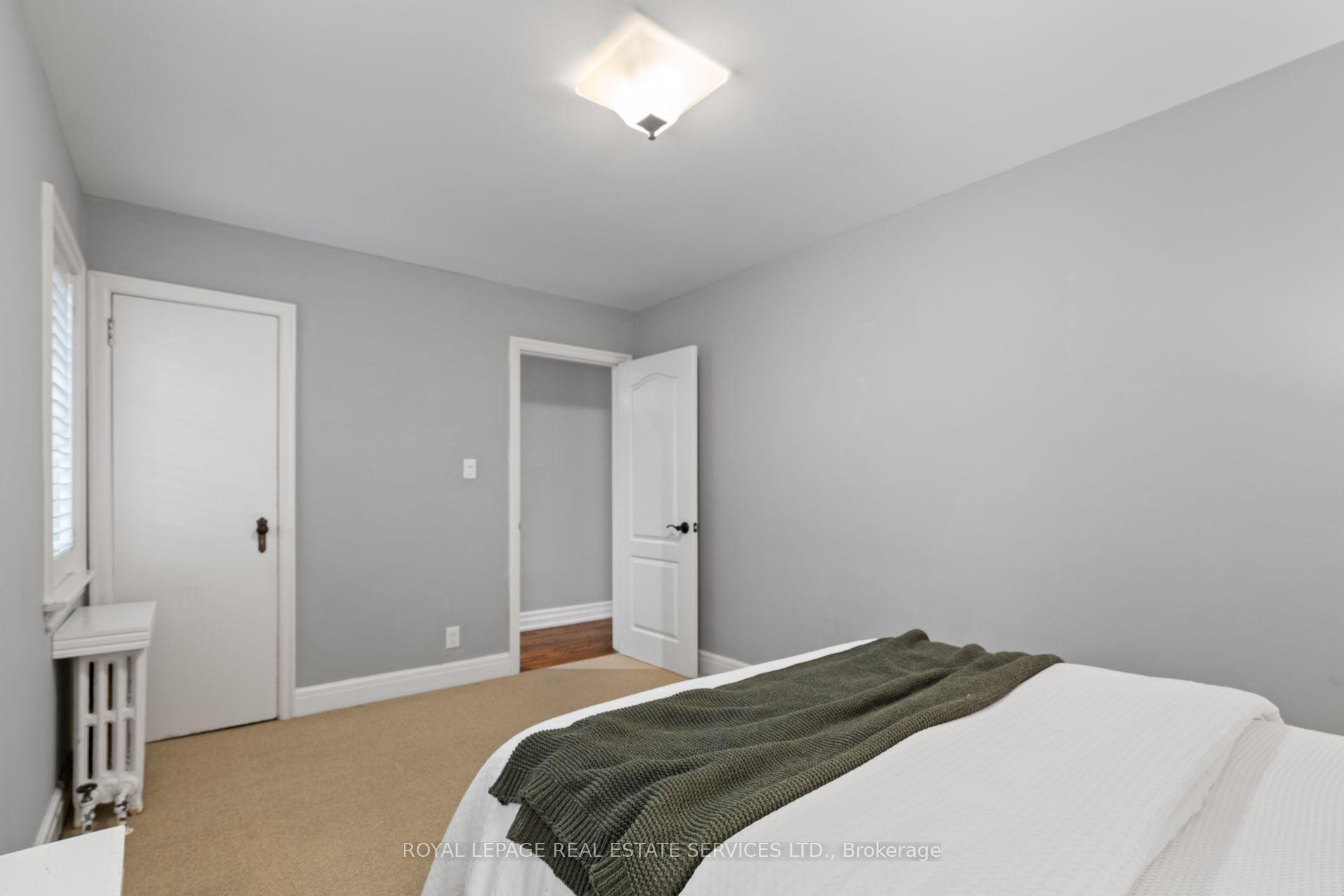 Photo 29 of 100 Dunedin Drive, Etobicoke, Kingsway South — HOMEH