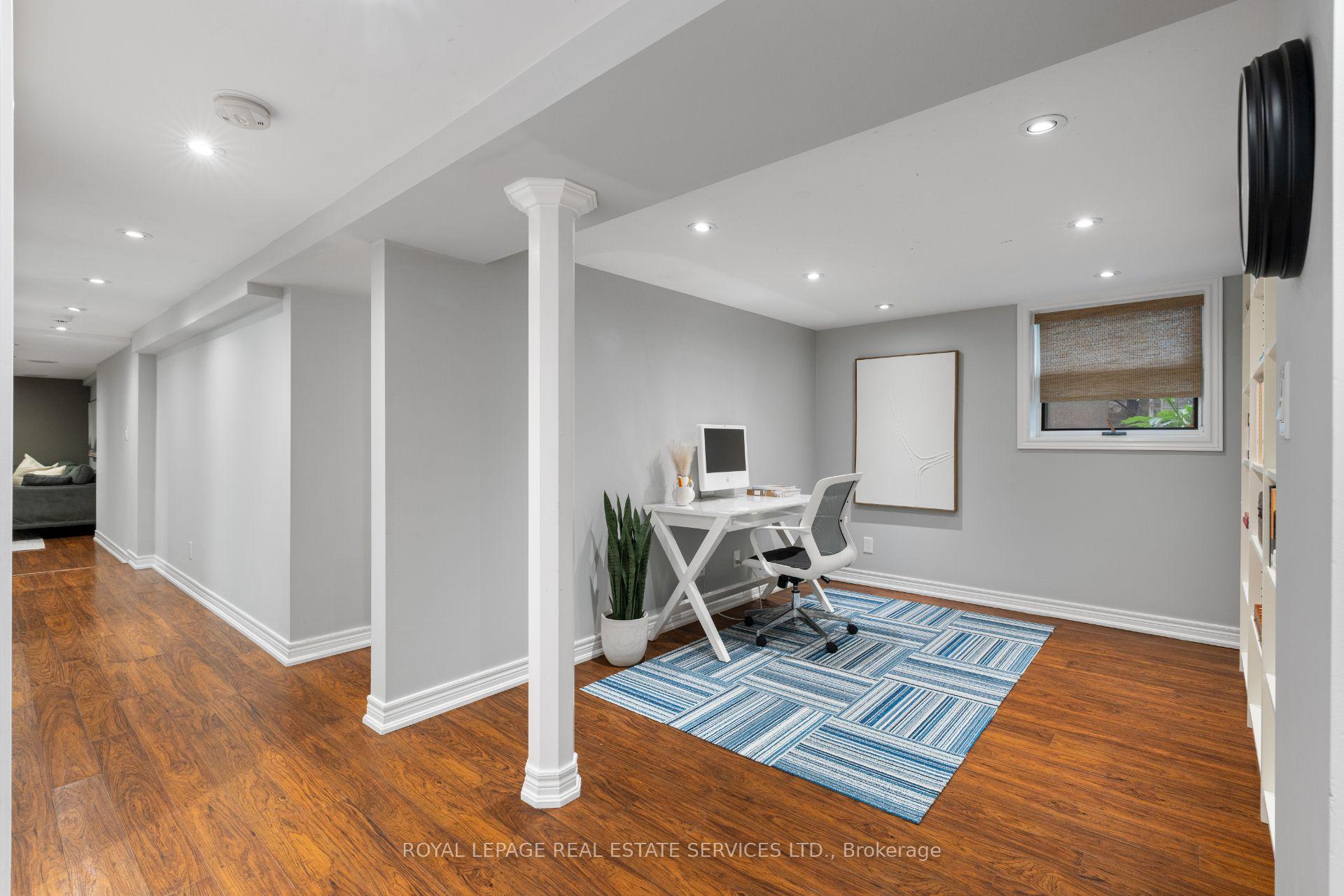 Photo 31 of 100 Dunedin Drive, Etobicoke, Kingsway South — HOMEH