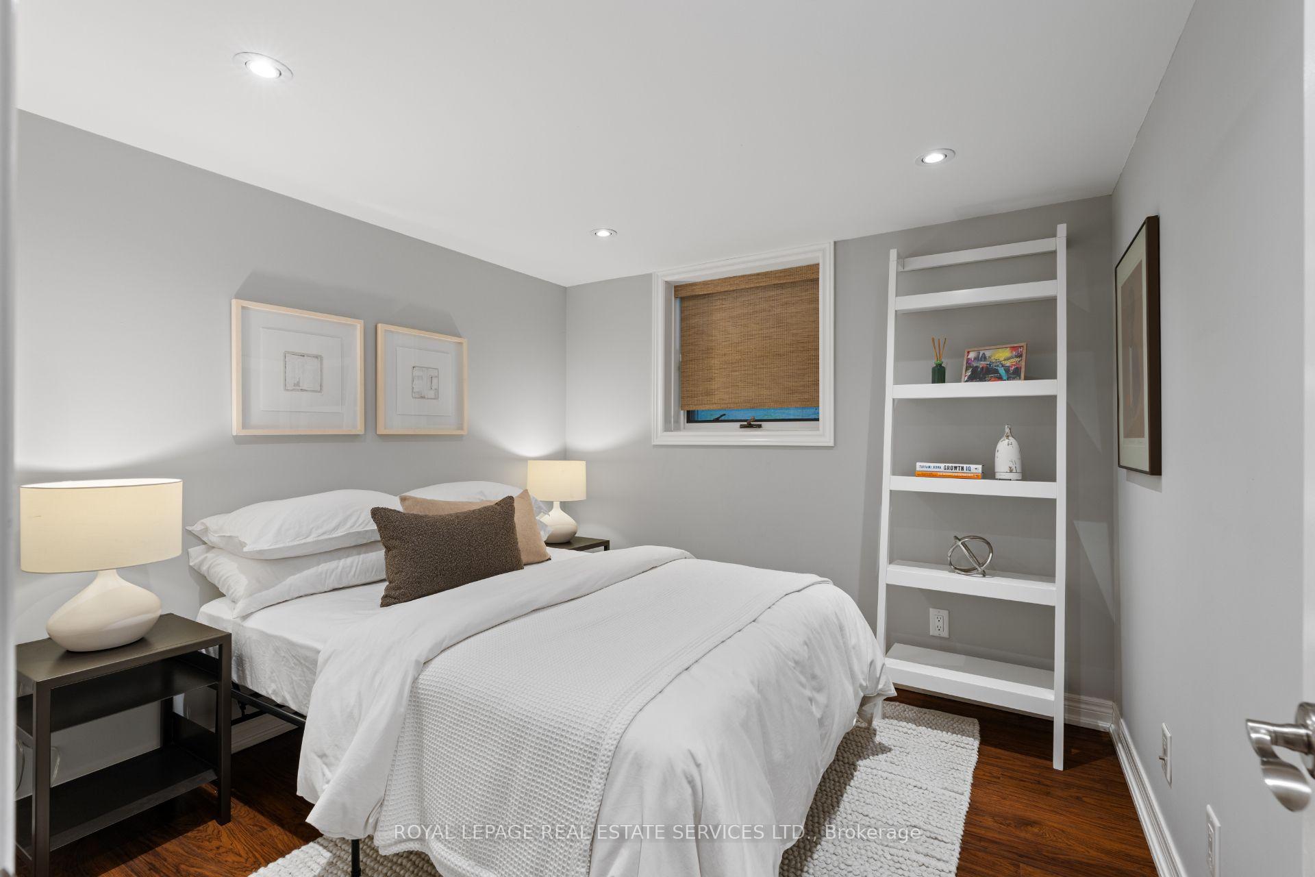 Photo 35 of 100 Dunedin Drive, Etobicoke, Kingsway South — HOMEH