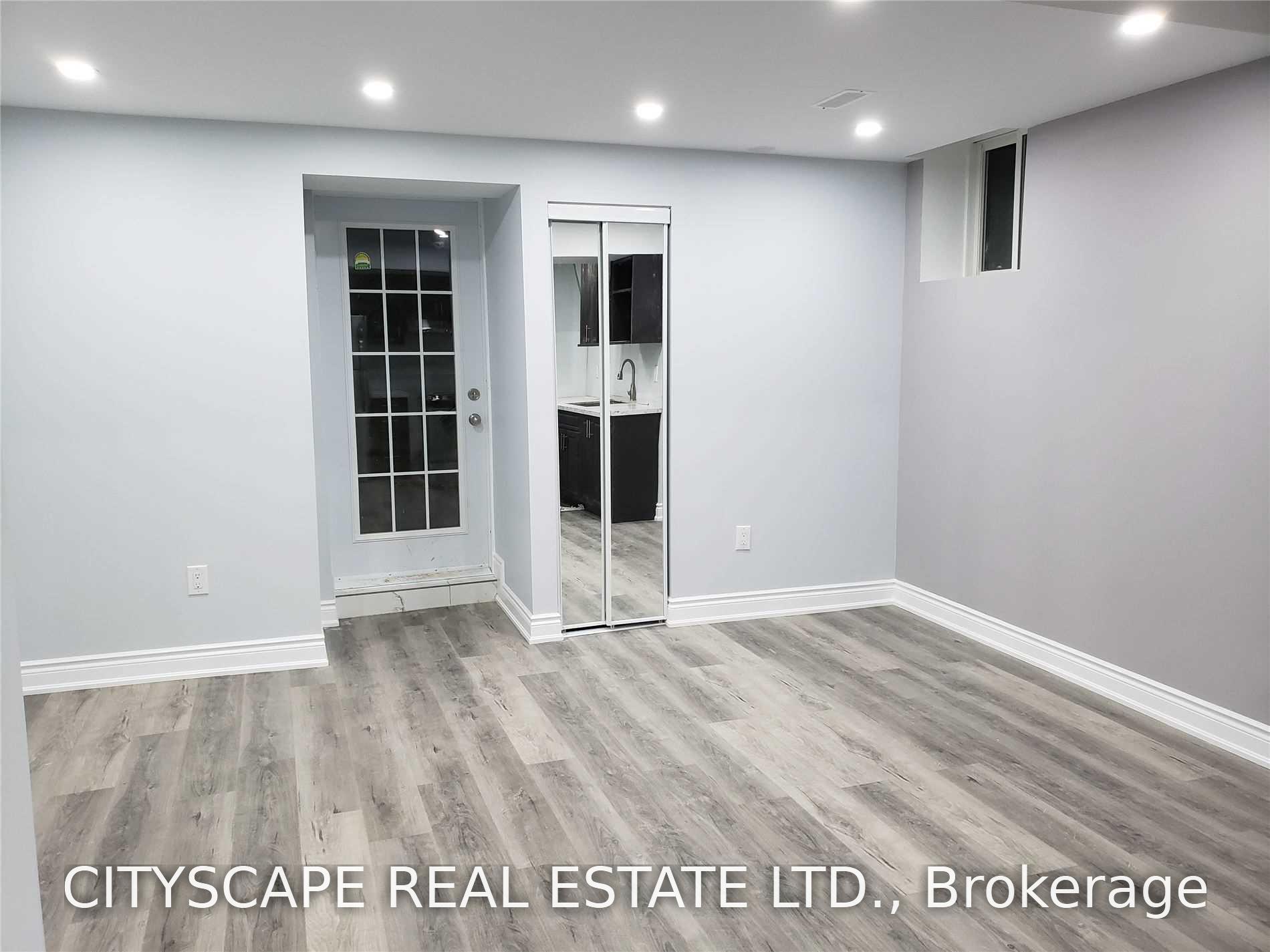 Photo 5 of Unit Bsmt, 5520 Prosper Circuit, Mississauga, East Credit — HOMEH