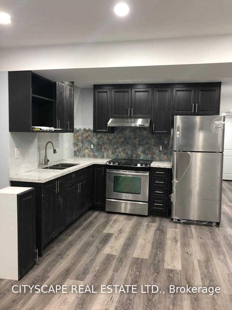 Photo 8 of Unit Bsmt, 5520 Prosper Circuit, Mississauga, East Credit — HOMEH