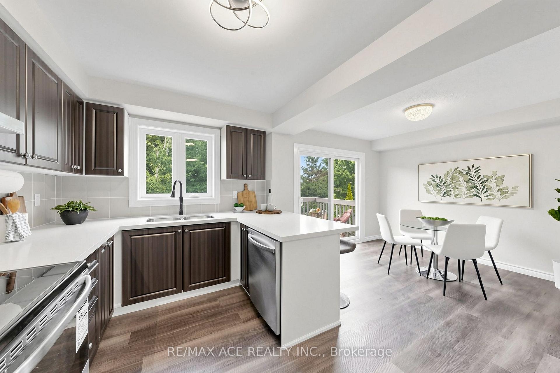 Photo 12 of 119 Primeau Drive, Aurora, Aurora Grove — HOMEH