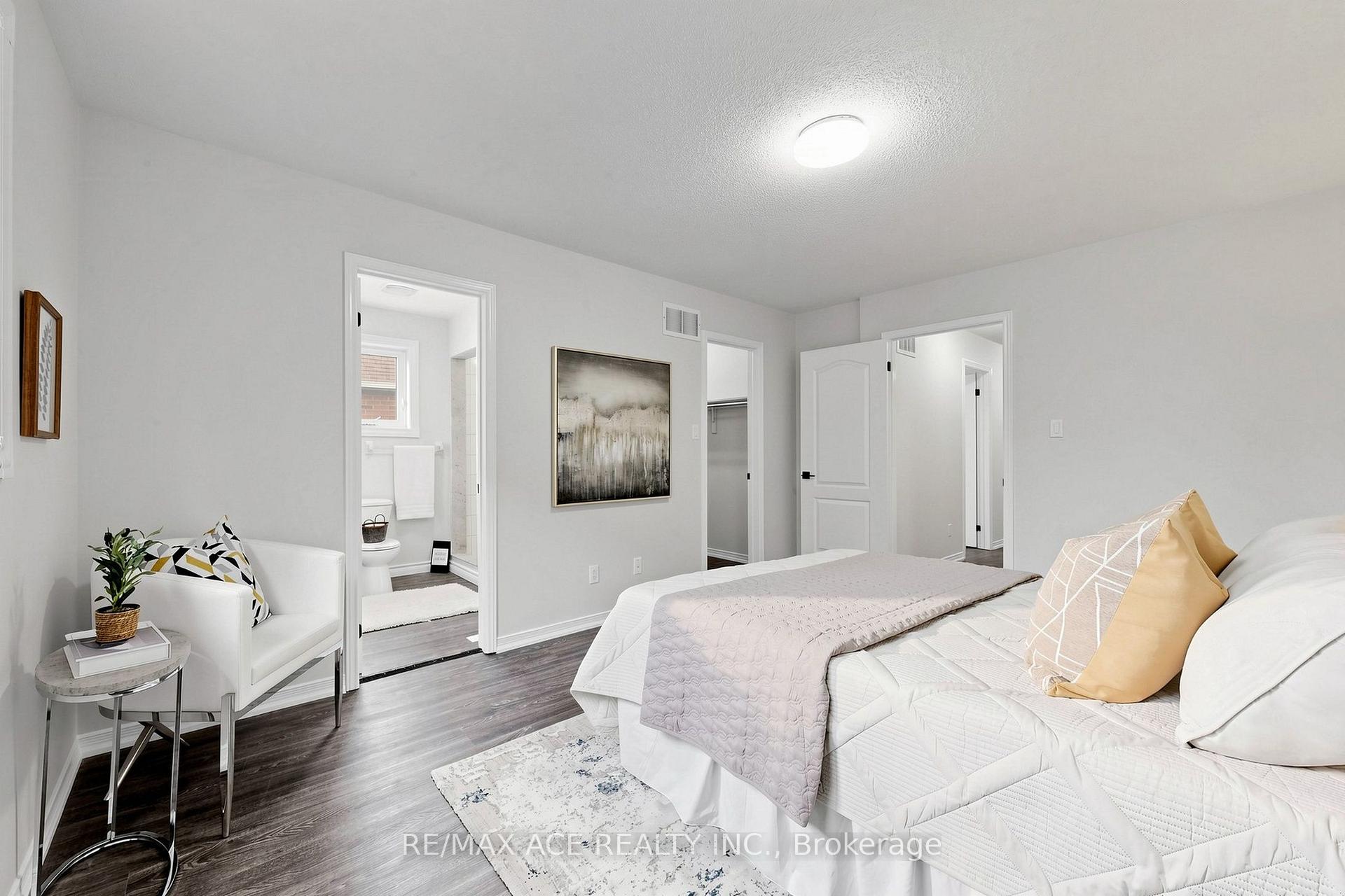 Photo 31 of 119 Primeau Drive, Aurora, Aurora Grove — HOMEH