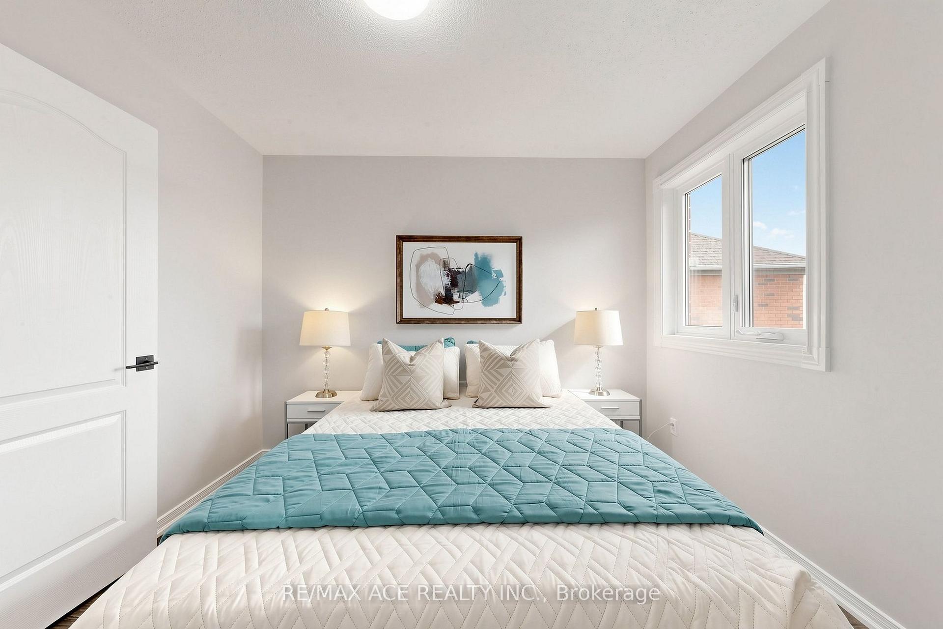 Photo 34 of 119 Primeau Drive, Aurora, Aurora Grove — HOMEH