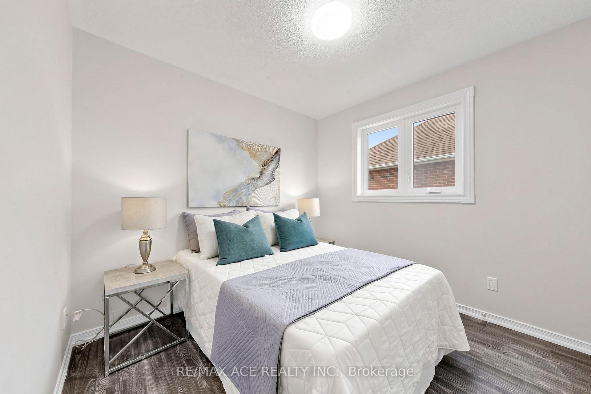 Photo 37 of 119 Primeau Drive, Aurora, Aurora Grove — HOMEH