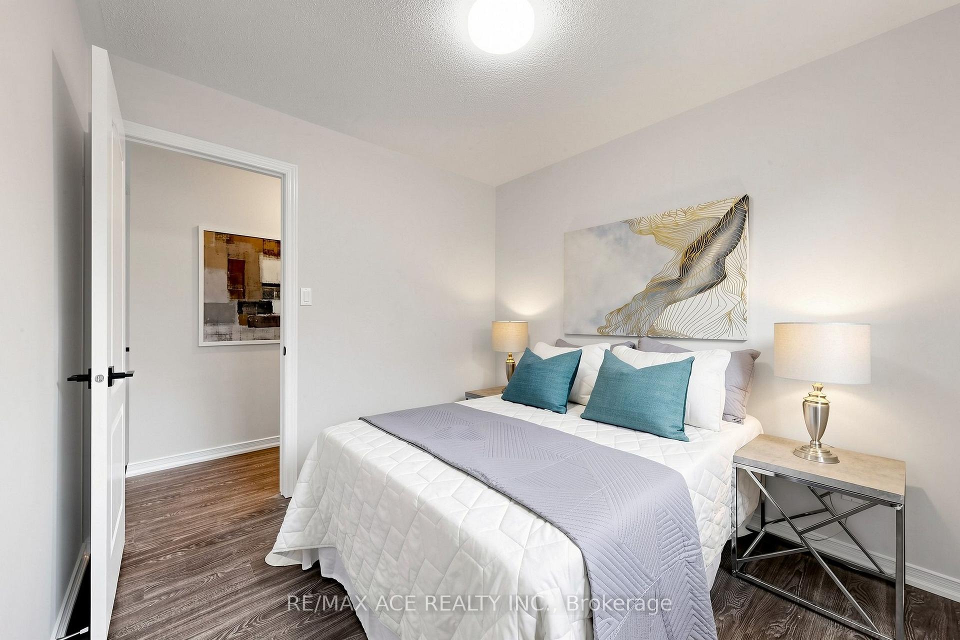 Photo 40 of 119 Primeau Drive, Aurora, Aurora Grove — HOMEH