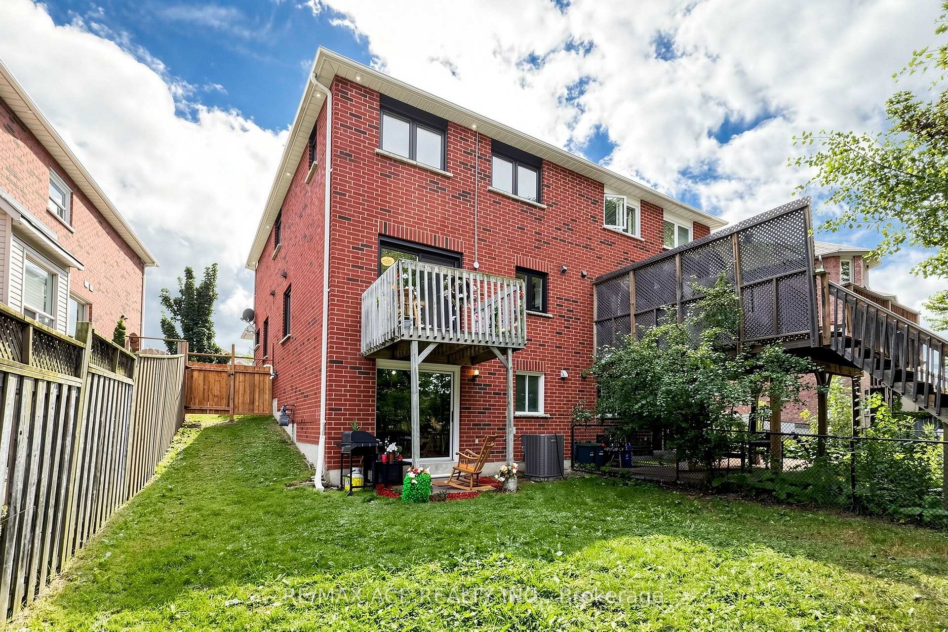 Photo 47 of 119 Primeau Drive, Aurora, Aurora Grove — HOMEH