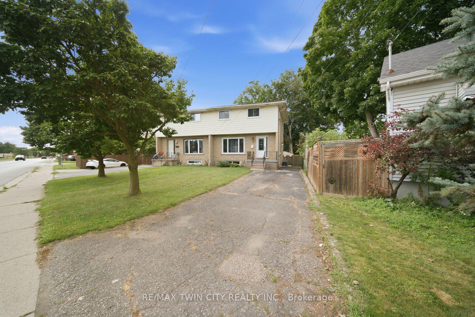 Photo 2 of 44 Stanley Street, Brantford, East Ward — HOMEH