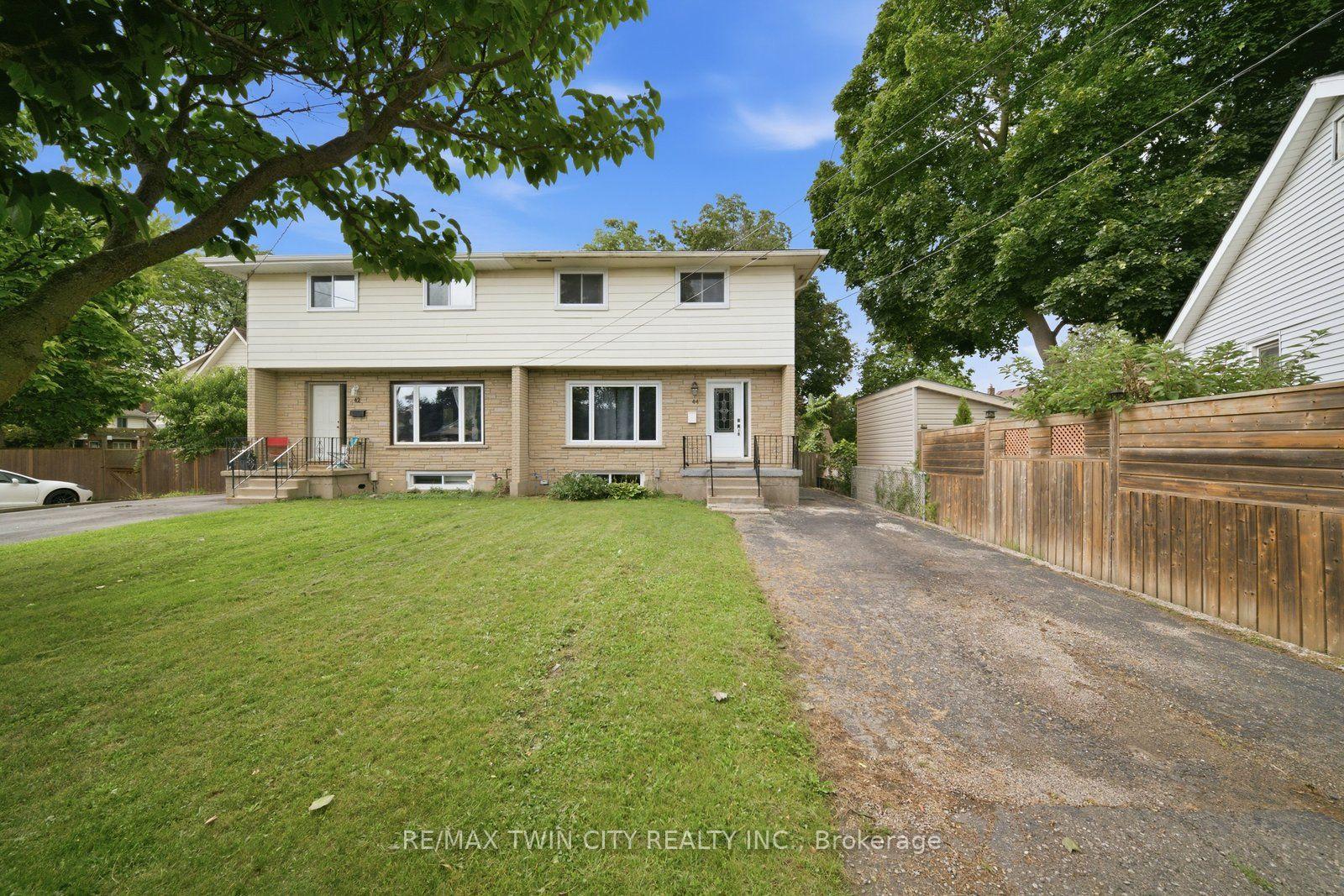Photo 3 of 44 Stanley Street, Brantford, East Ward — HOMEH