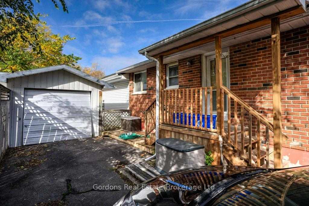 Photo 5 of 126 County Rd 10, Prince Edward County, Picton Ward — HOMEH