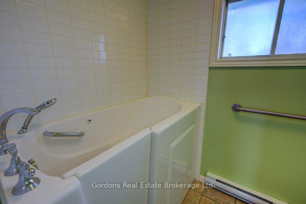 Photo 35 of 126 County Rd 10, Prince Edward County, Picton Ward — HOMEH