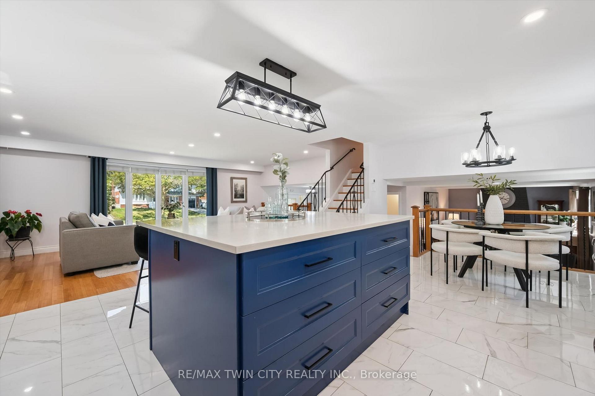 Photo 14 of 19 Mcgarry Drive, Kitchener, Forest Hill — HOMEH